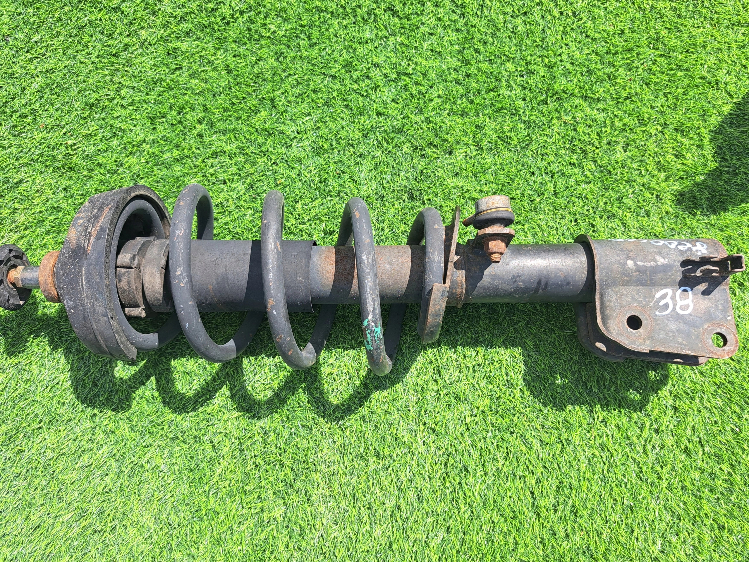 TRAFIC VIVARO PRIMASTAR 8200008784 shock absorber front original MCPERSON