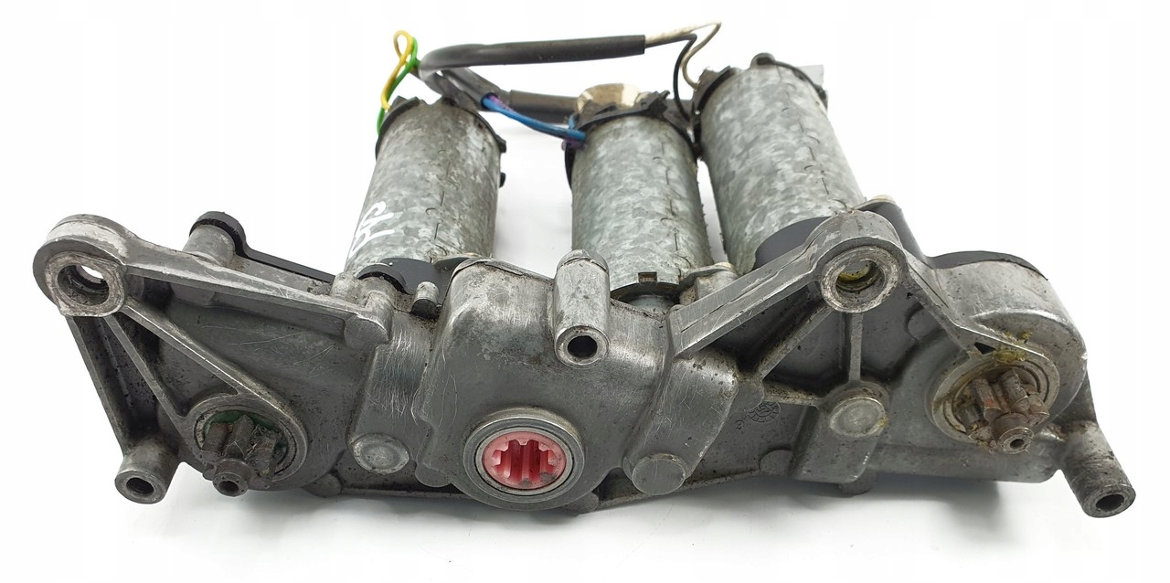 SILNICZEK FOTELA PRAWY VOLVO V70 0130002443