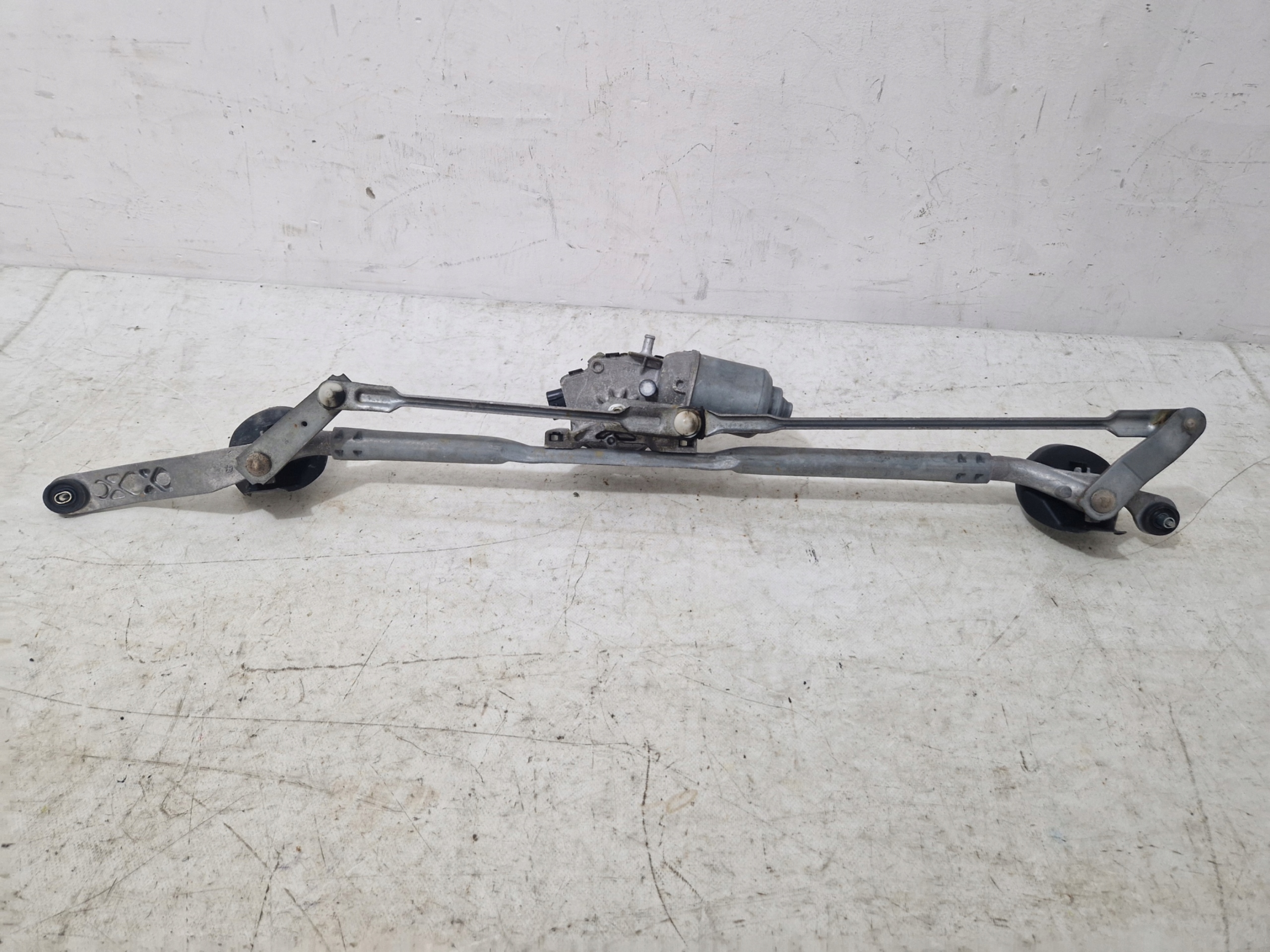 DODGE CHARGER 2019- Gestänge Motor Wischer 57010291AG