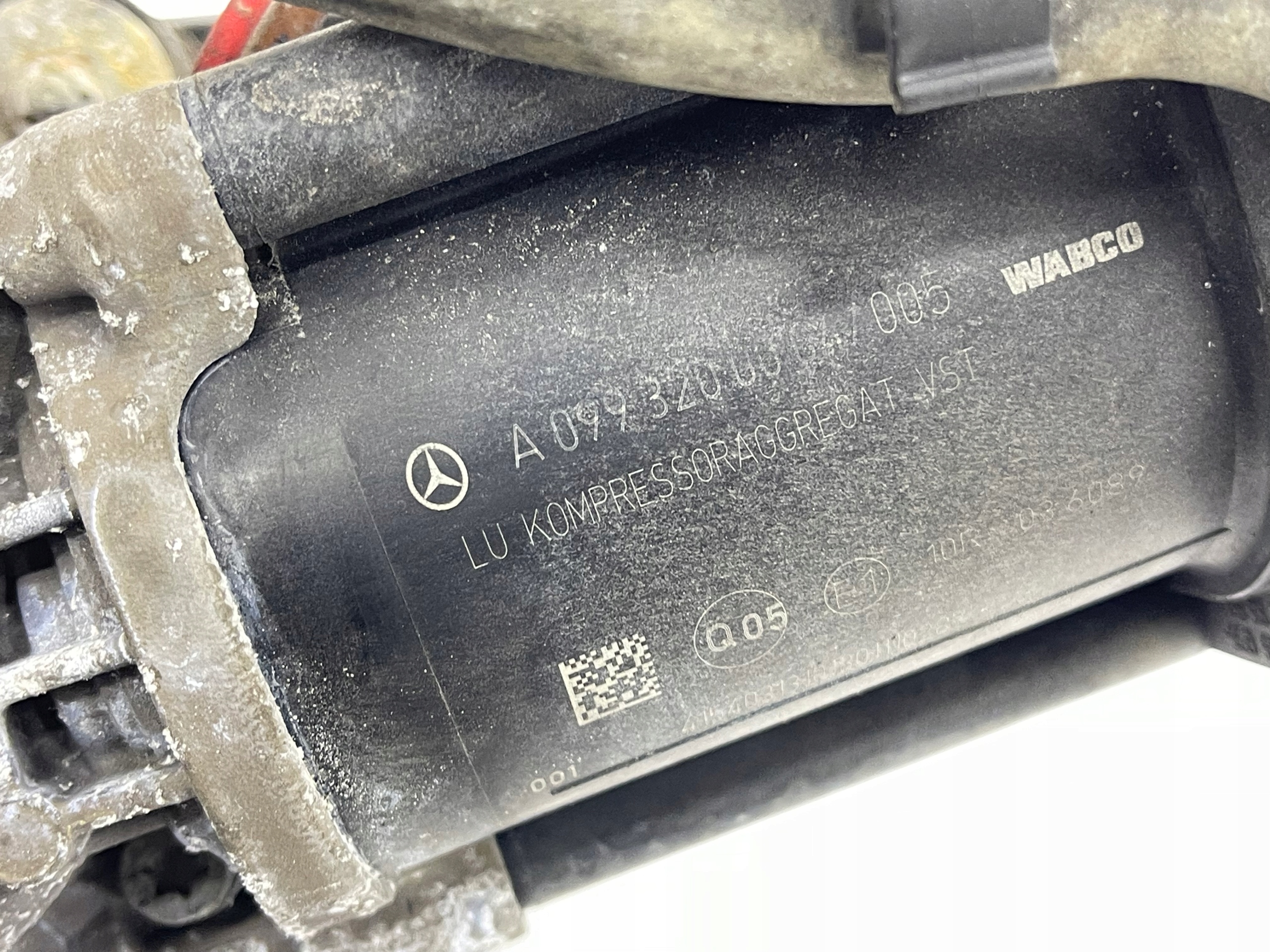MERCEDES W213 W238 AIRMATIC compressor; springing A099320004 KPL