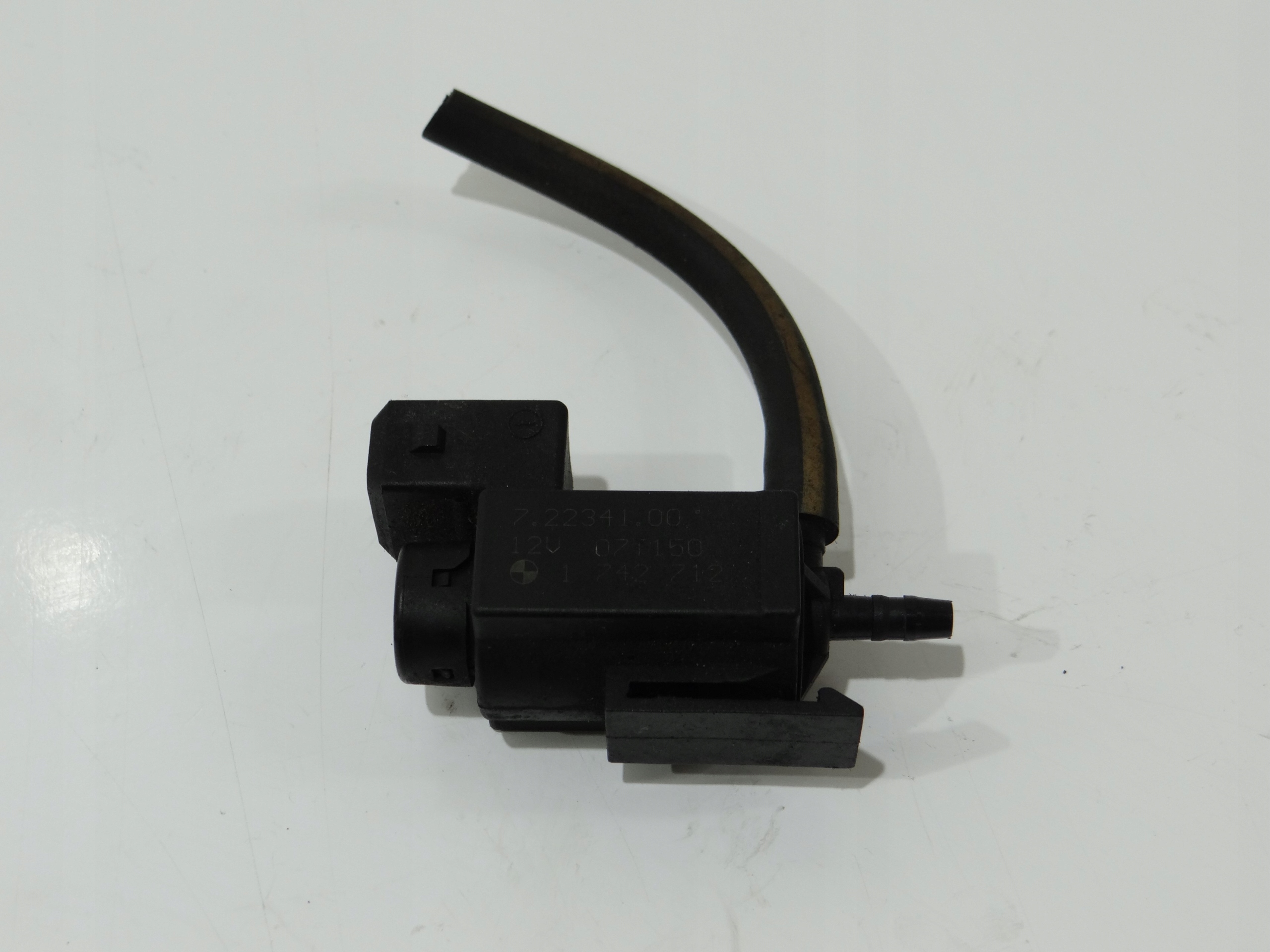 valve vacual BMW 5 E60 E61 3.0D 1742712 (4570869)