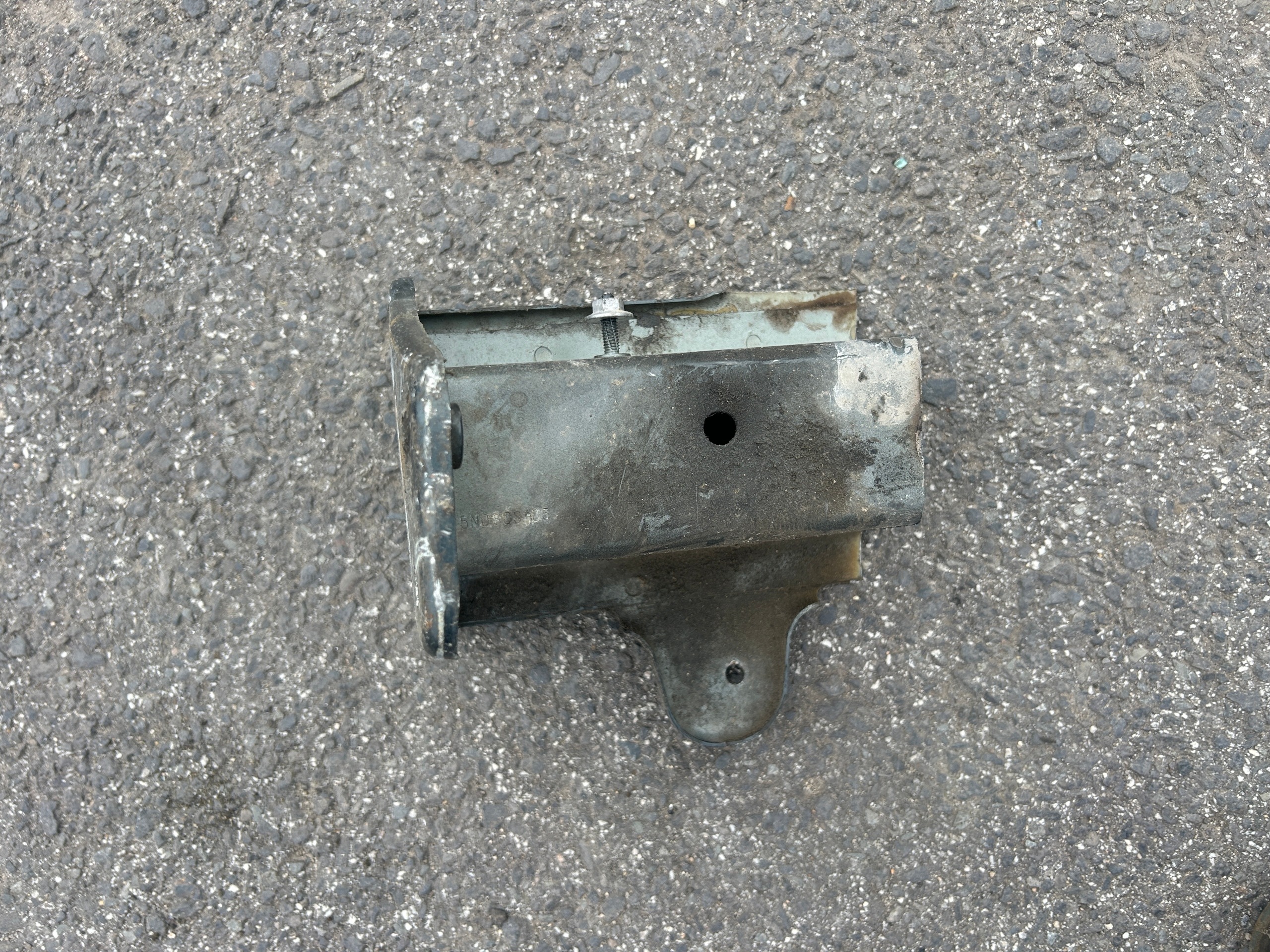 AUDI Q3 8U pipe end PODLUZNICY left