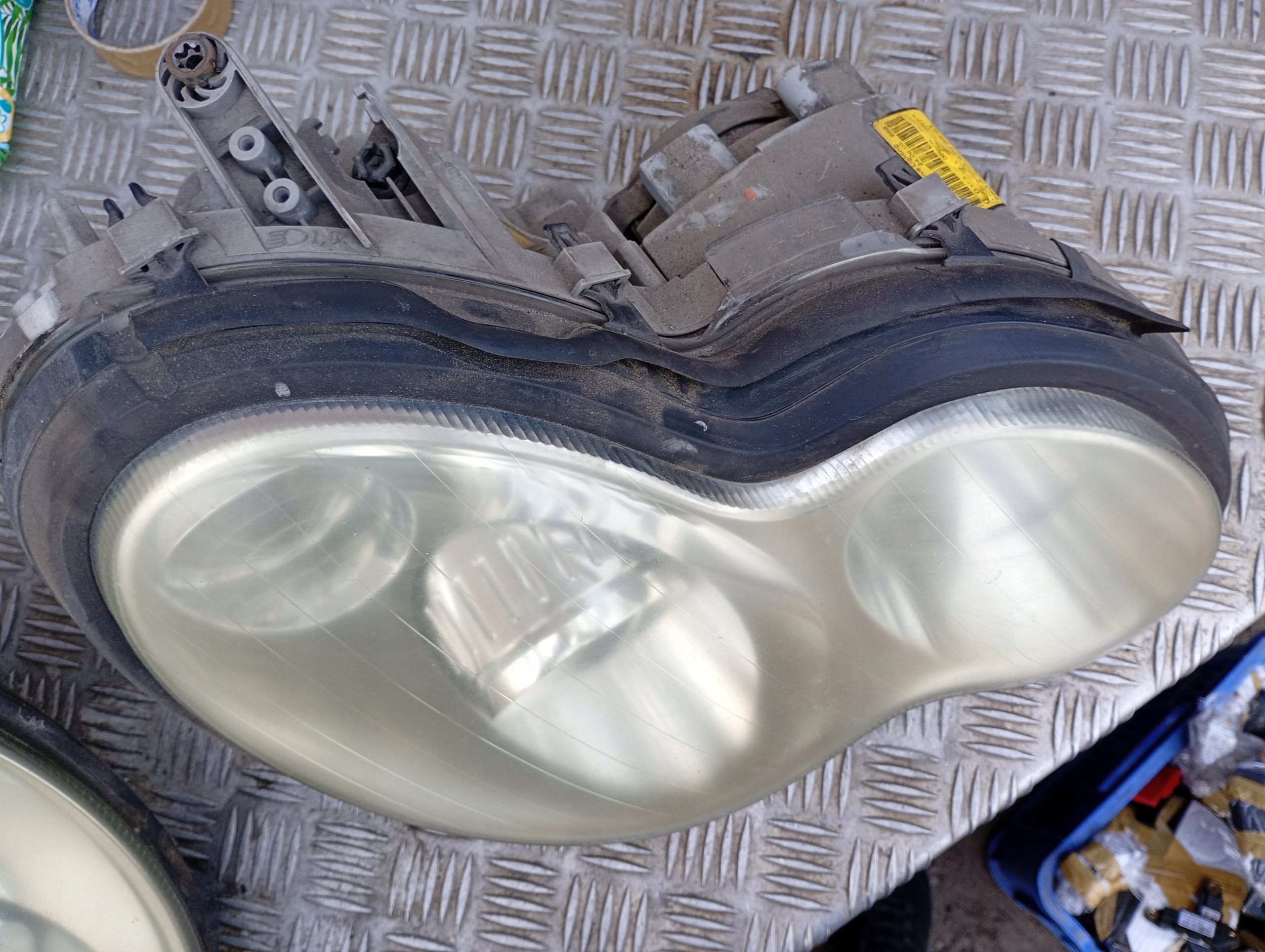 Licht links oder rechts Mercedes W203 lift C-klasa xenon Europa