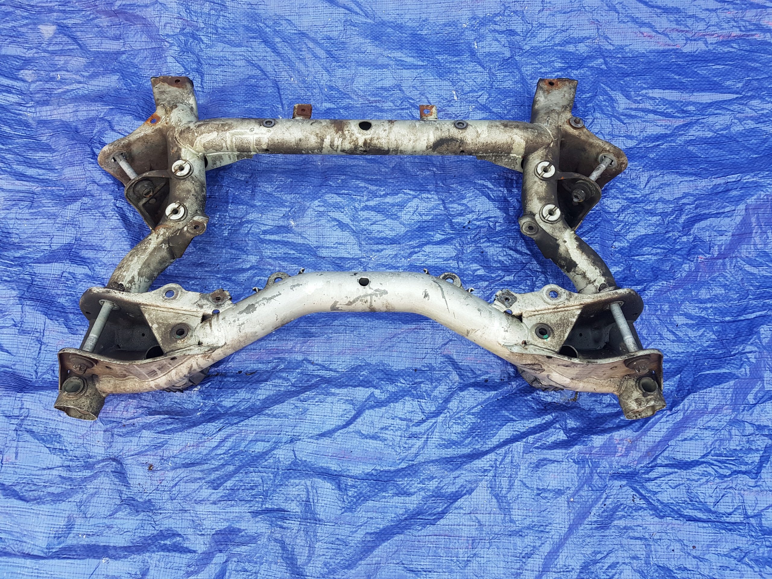 axle beam front of the engine MERCEDES W212 LIFT sider subframe axle beam front