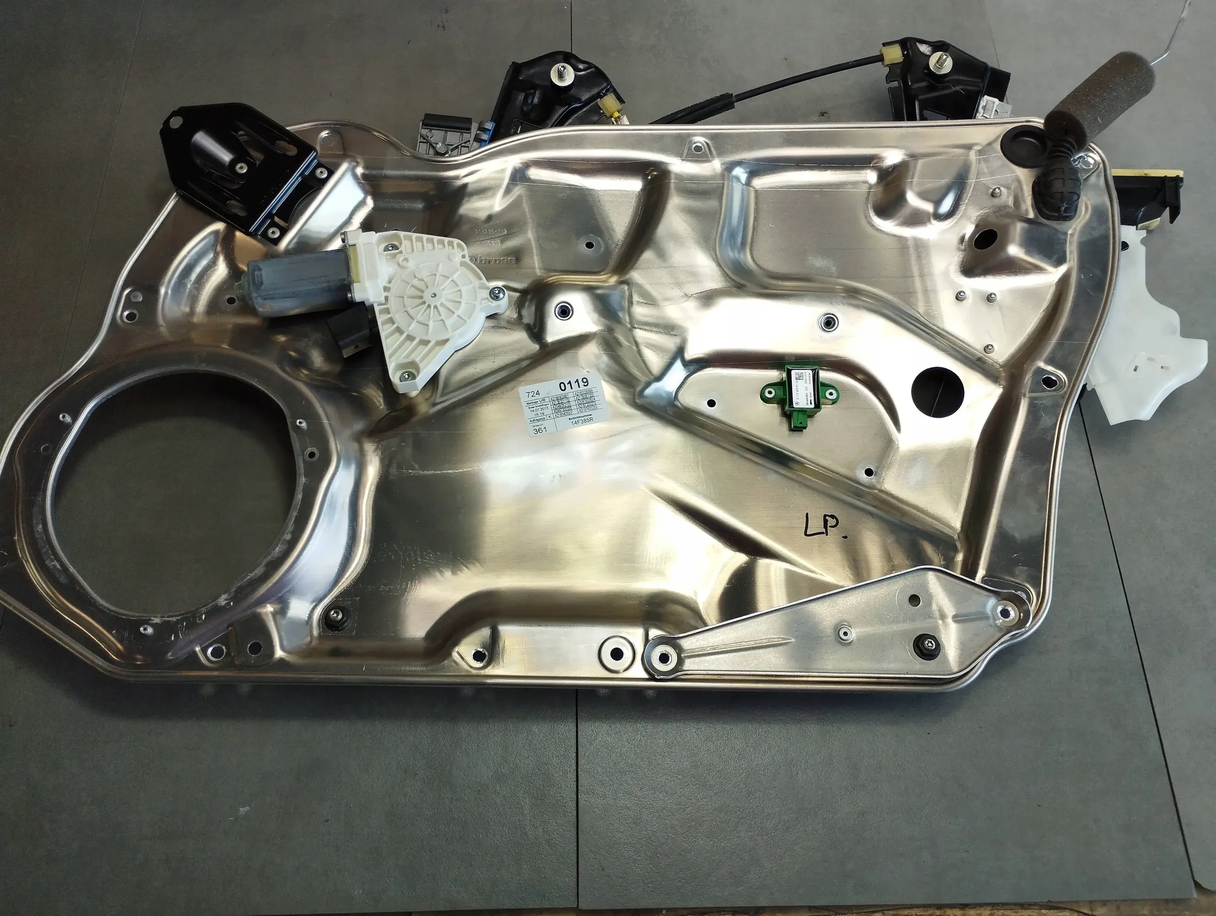 Mercedes-Benz CLS C218 mechanism windows right front A2187200279