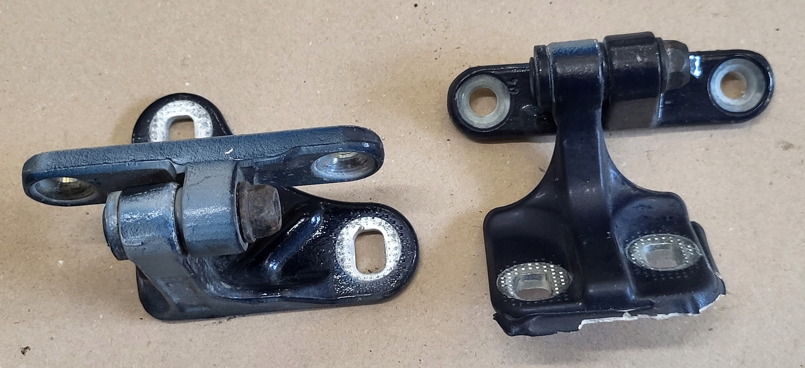 hinge X2 door right front GORA DOL MERCEDES S W220 OE GRANATOWE