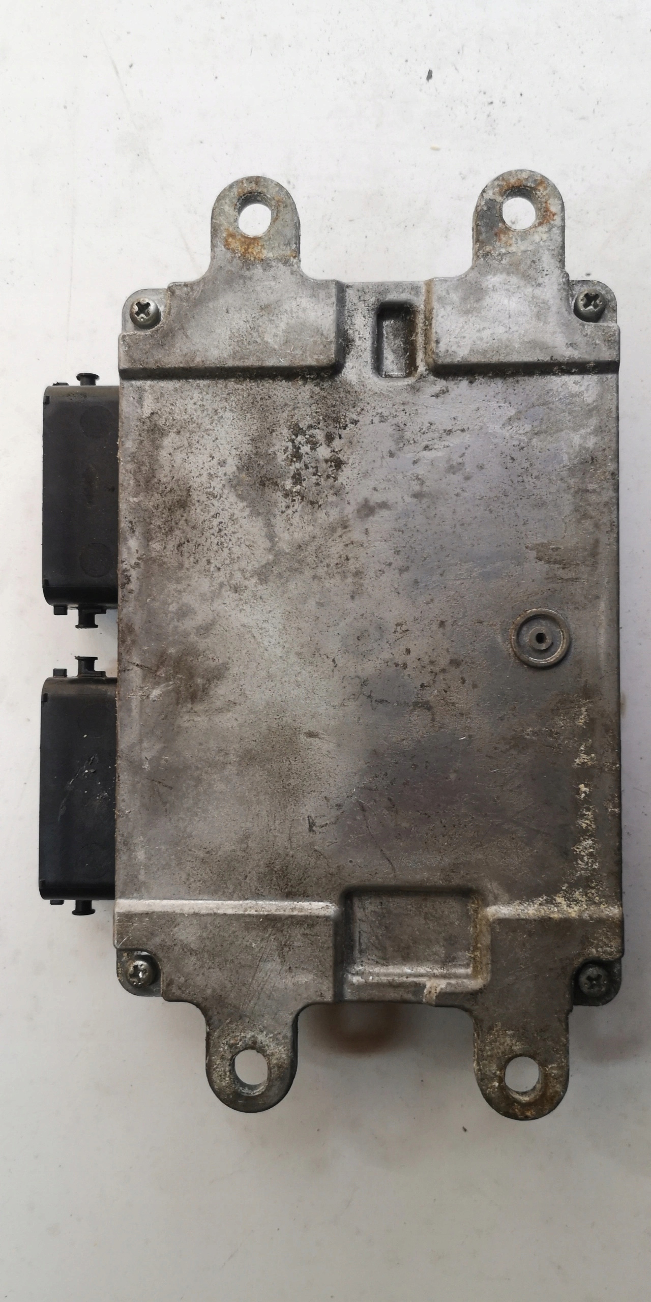 MAZDA 5 ECU computer E6T57773H2 LF5W 18 881C
