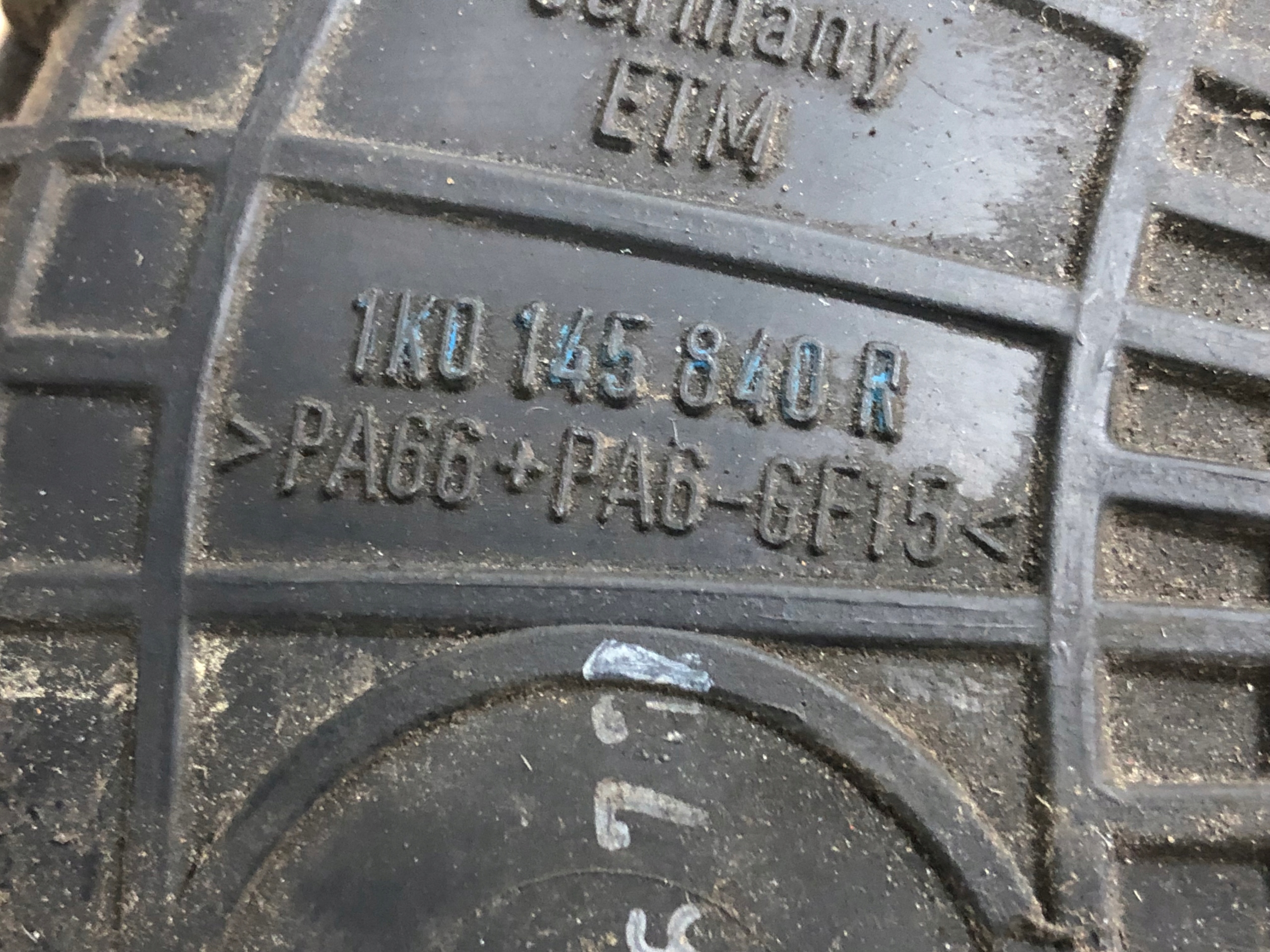 cijev prijenos interkulera VW SKODA AUDI 1K0145840R