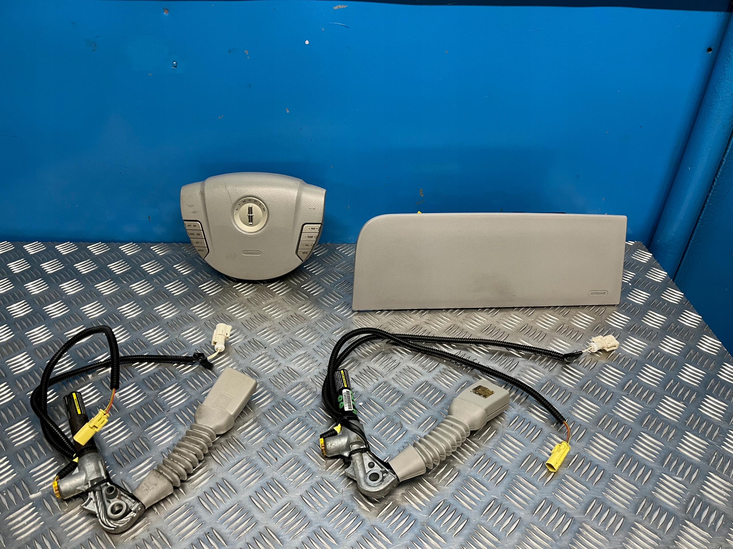 LINCOLN NAVIGATOR II 03- Подушки безопасности