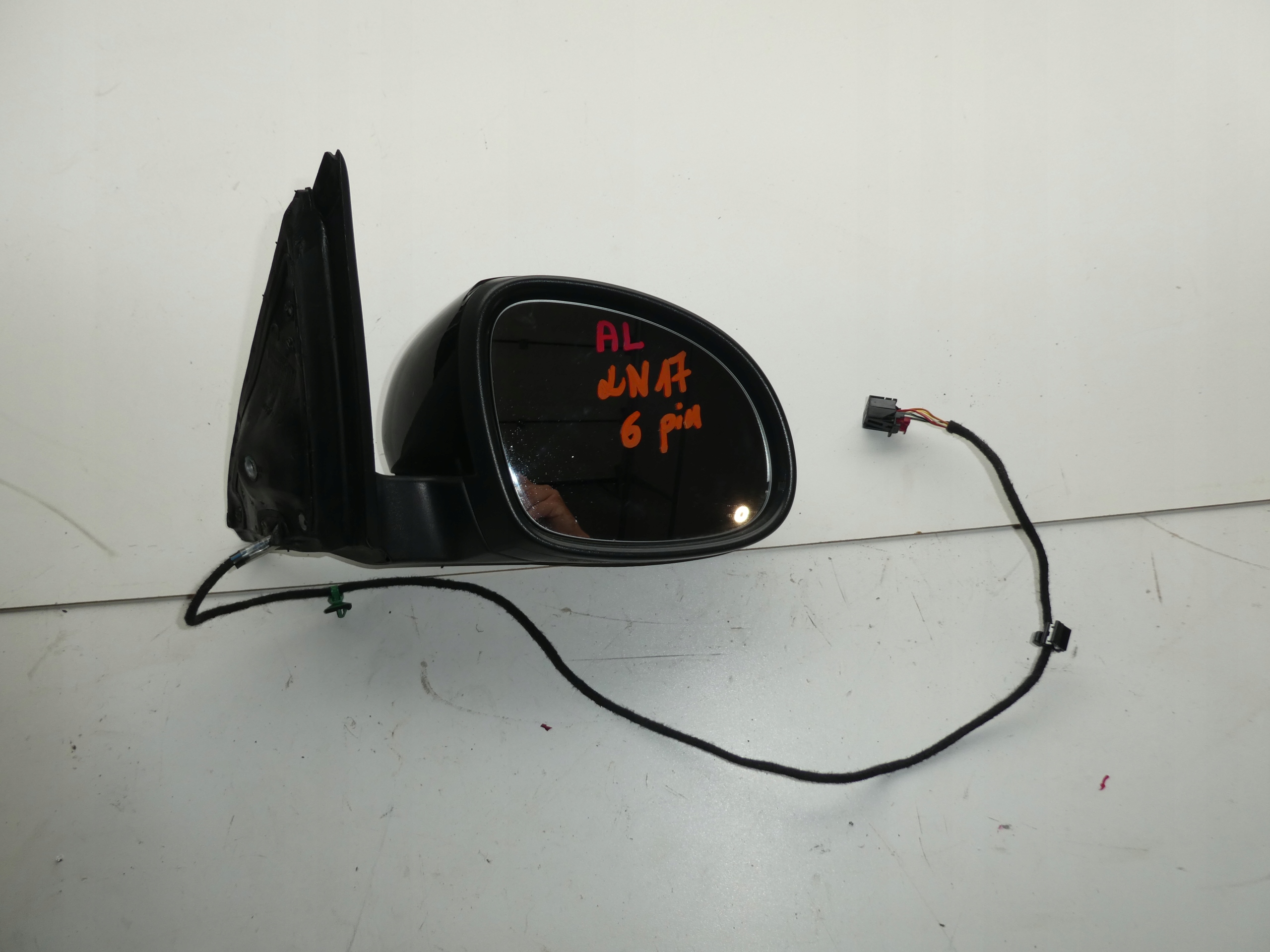 VW TIGUAN mirror right 5N0857934 6PIN