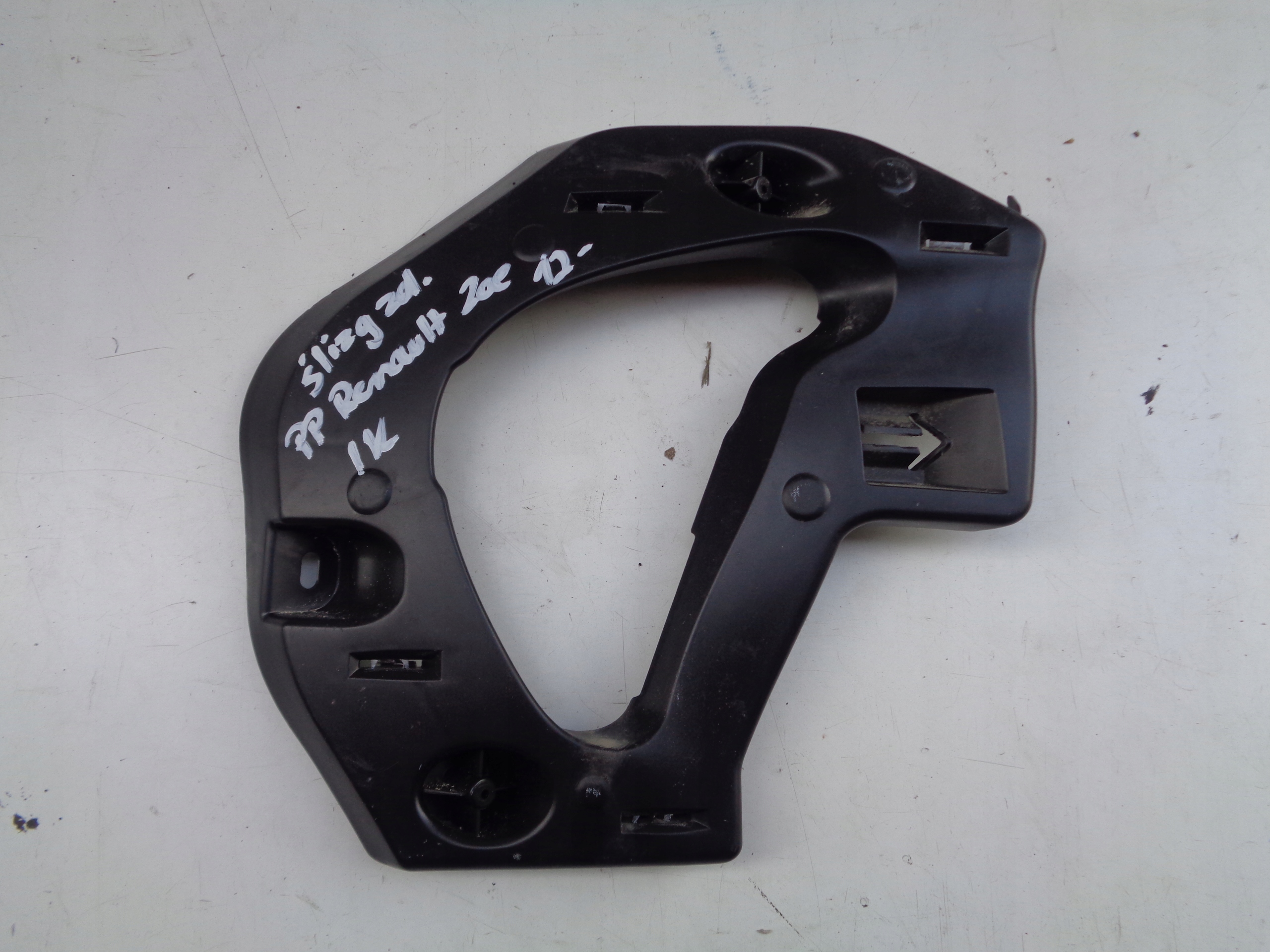 bumper bracket right front RENAULT ZOE 12