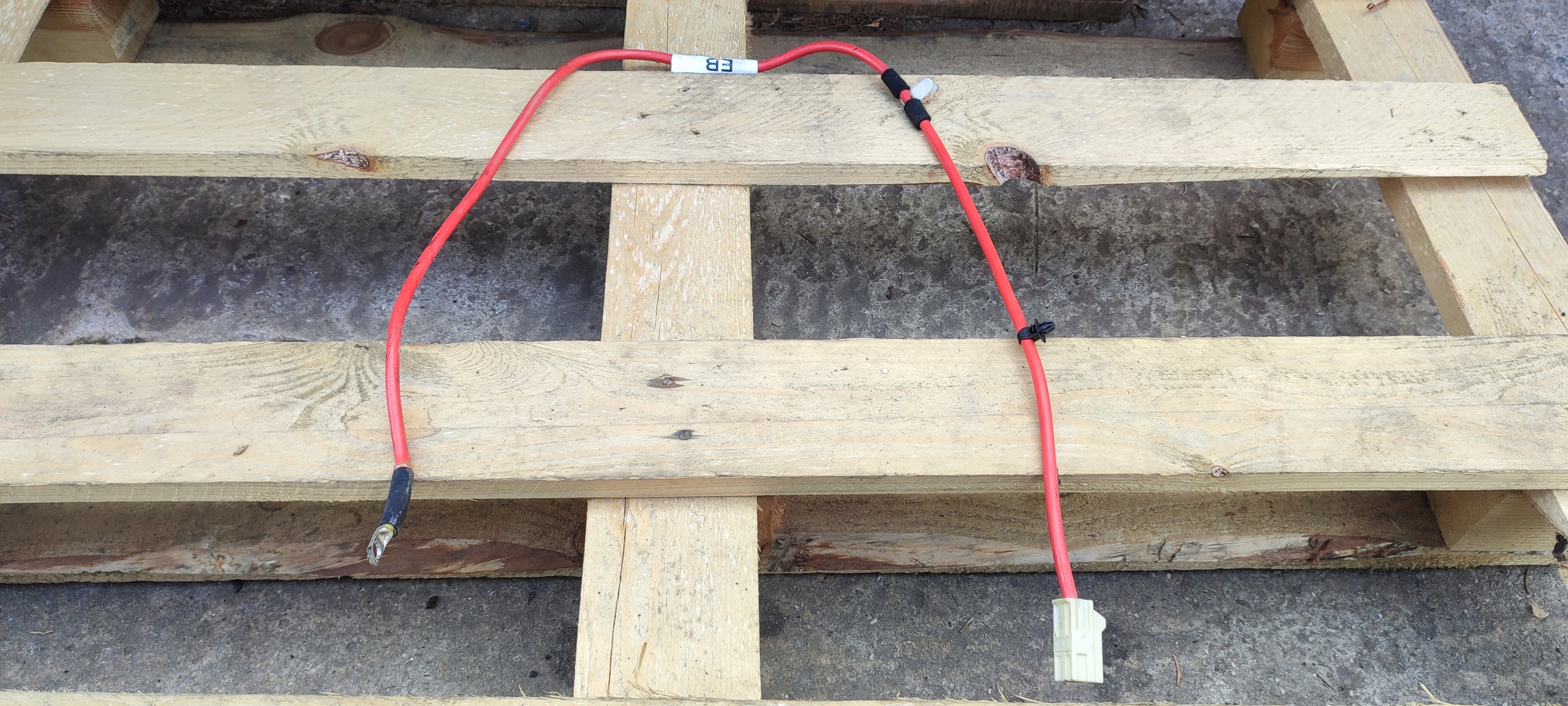 bundle KABEL PLUSOWY JAGUAR XF X250 8X2T14300EB