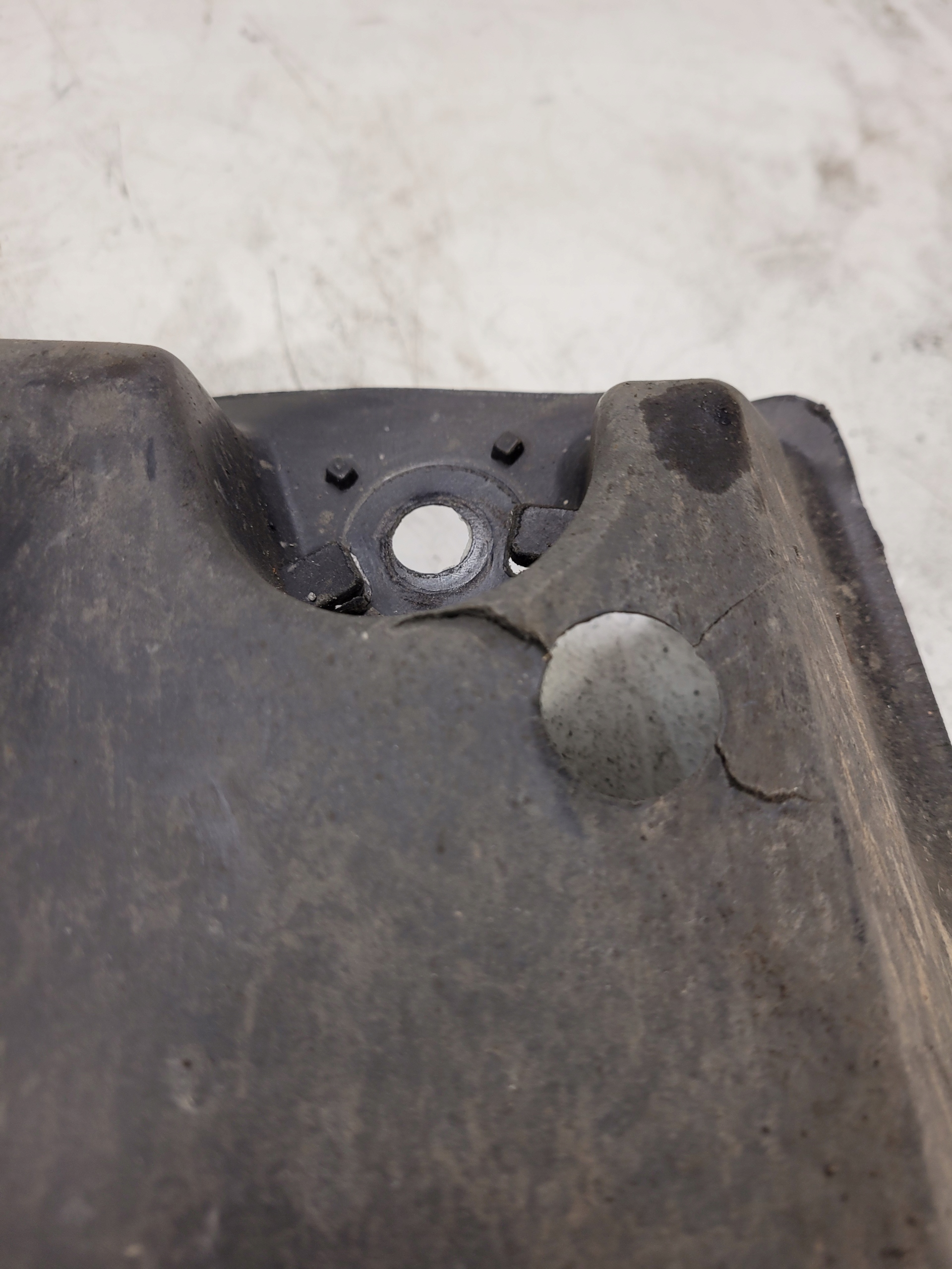Blende Abdeckung abdeckung Unterfahrschutz links AUDI A4 B8 8K0825201E *1*