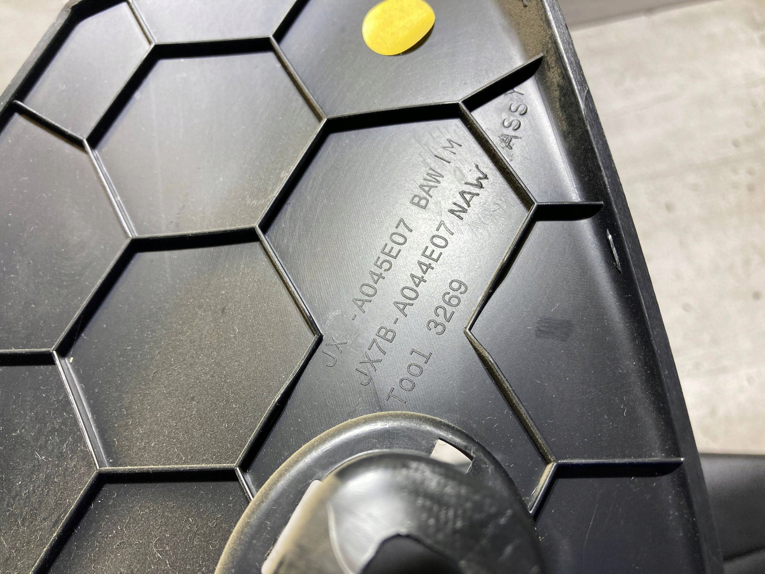 FORD Focus 2020 корпус тунель середина левый