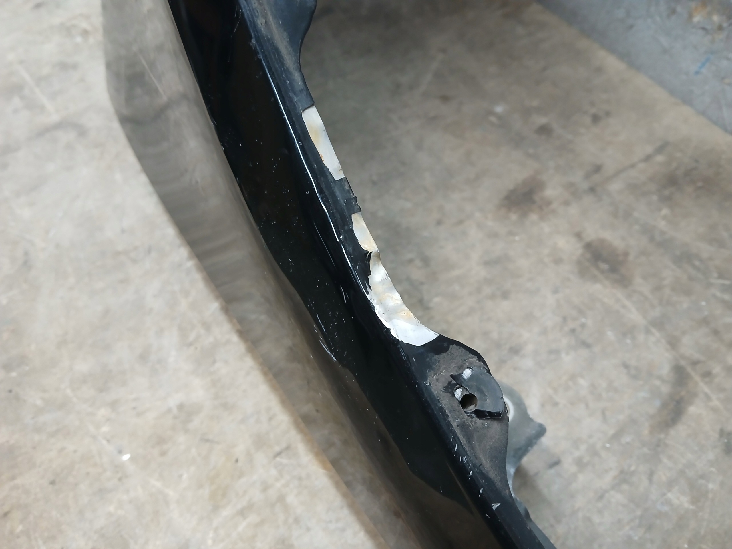 fender front right TOYOTA AVENSIS T27