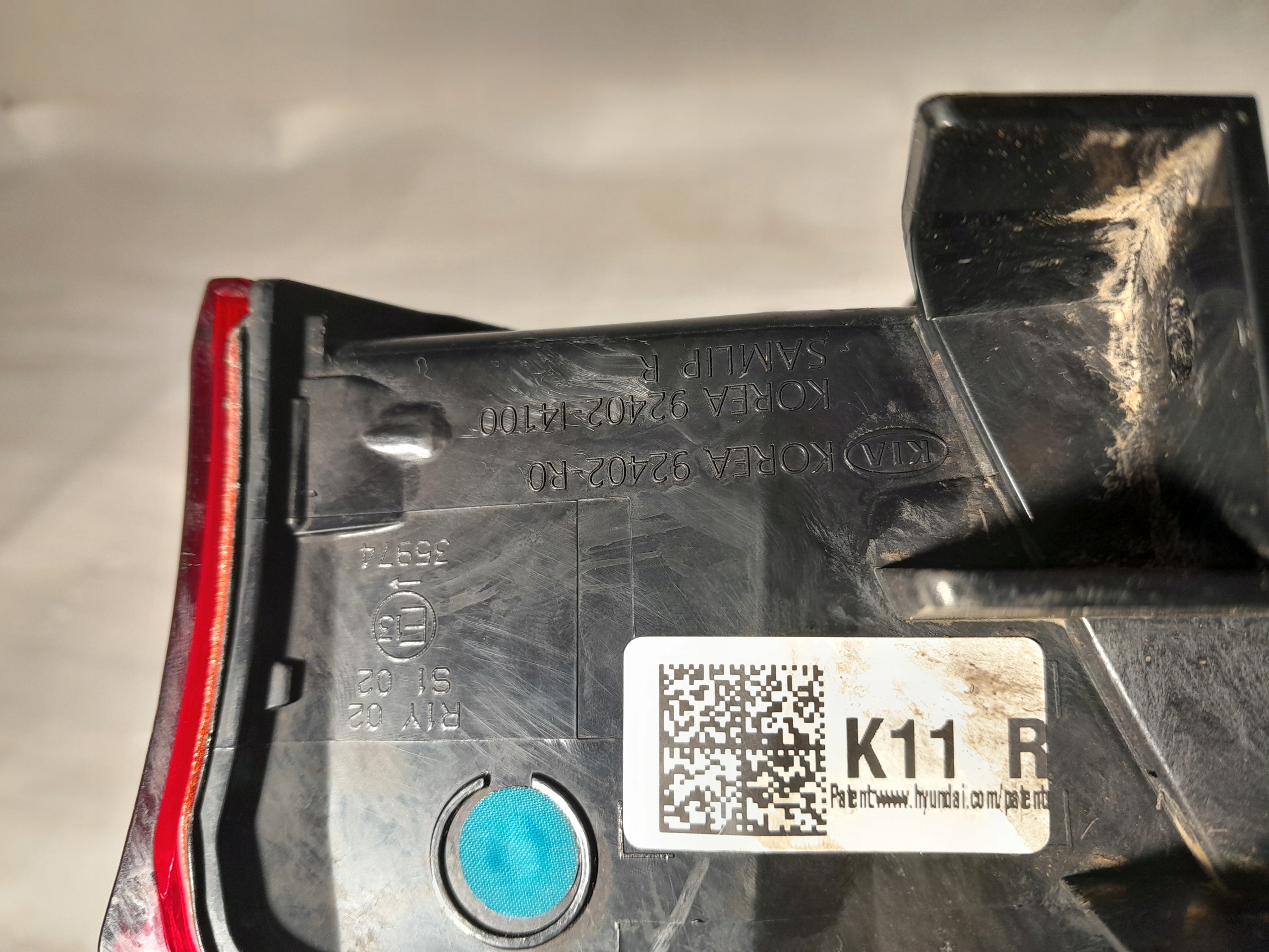 KIA CARNIVAL 2022 light rear part left right KOMPLET USA