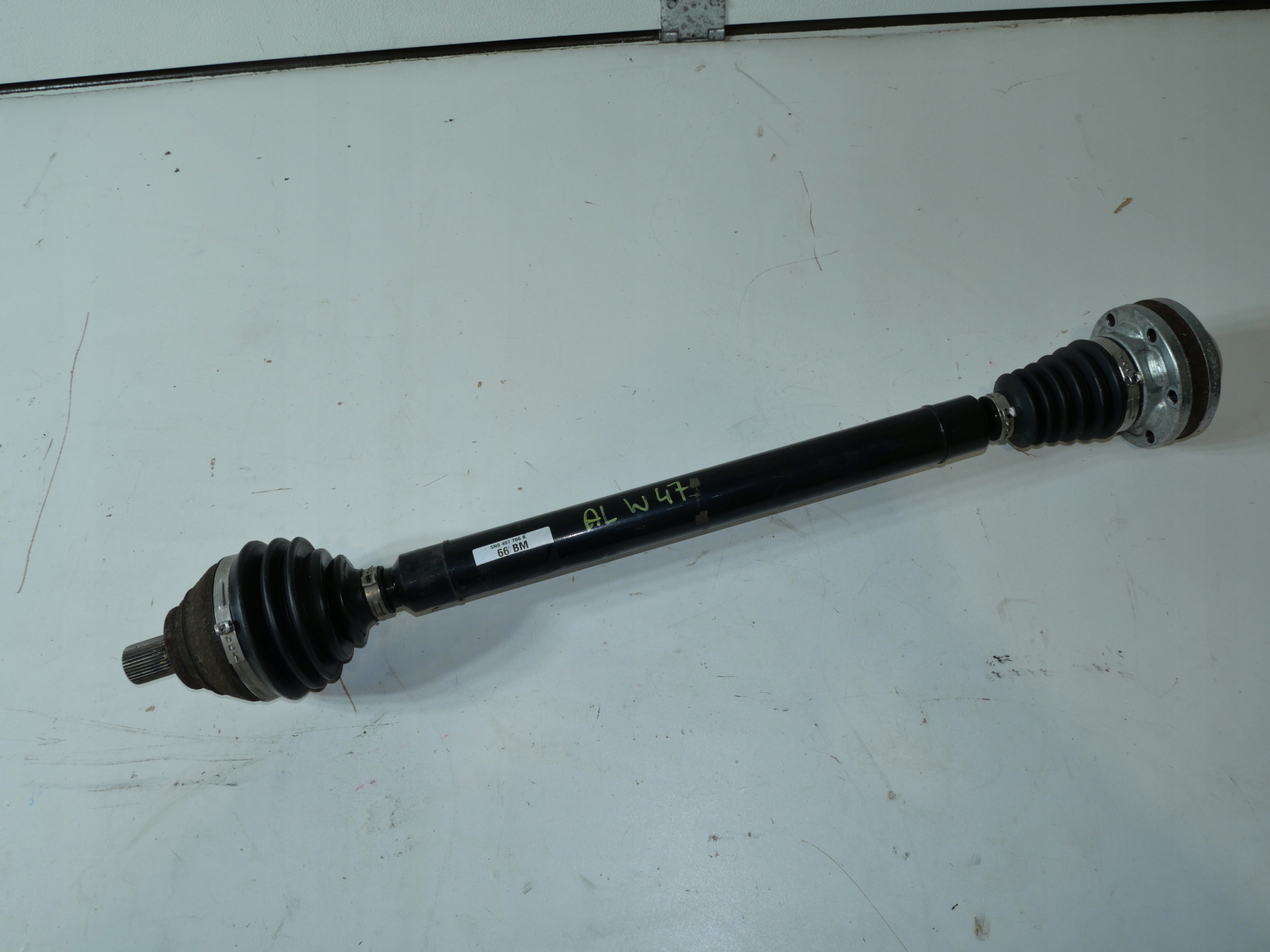 AUDI Q3 8U semi-axis right 5N0407766B