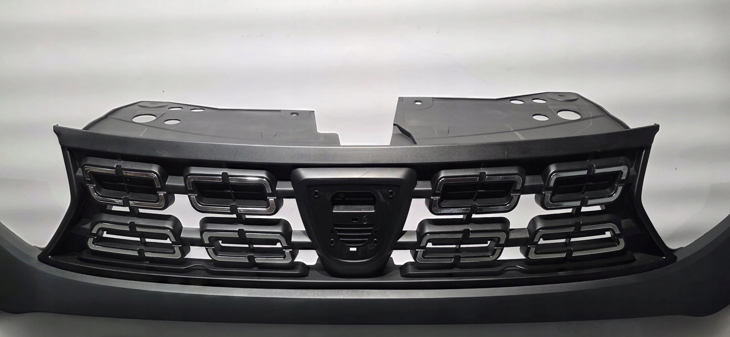 front bumper grille DACIA DUSTER II 17- original 620221776R