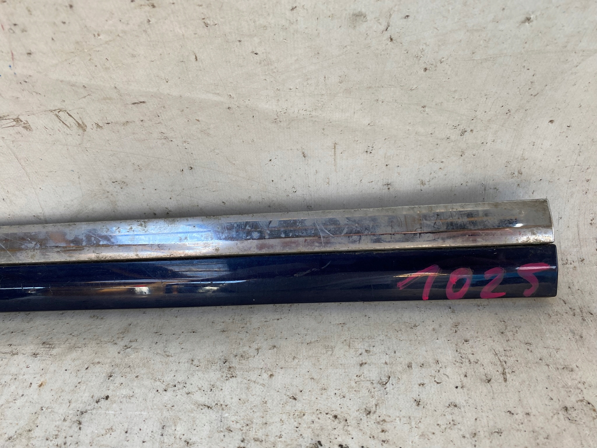 VW PASSAT B7 10- moulding door front left 3AA854939A