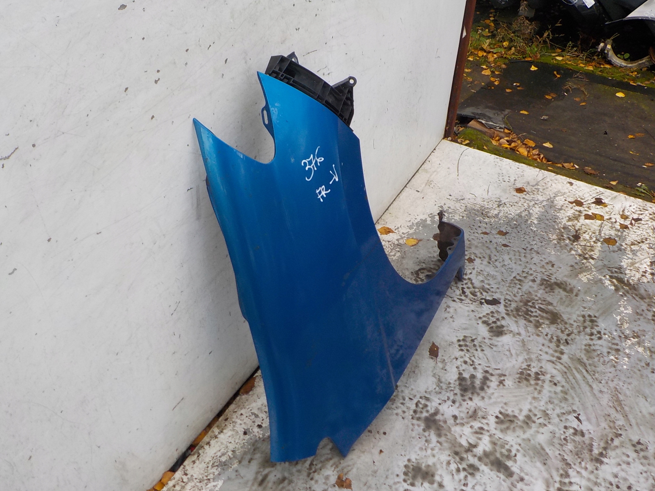 376 HONDA FR-V fender right front front