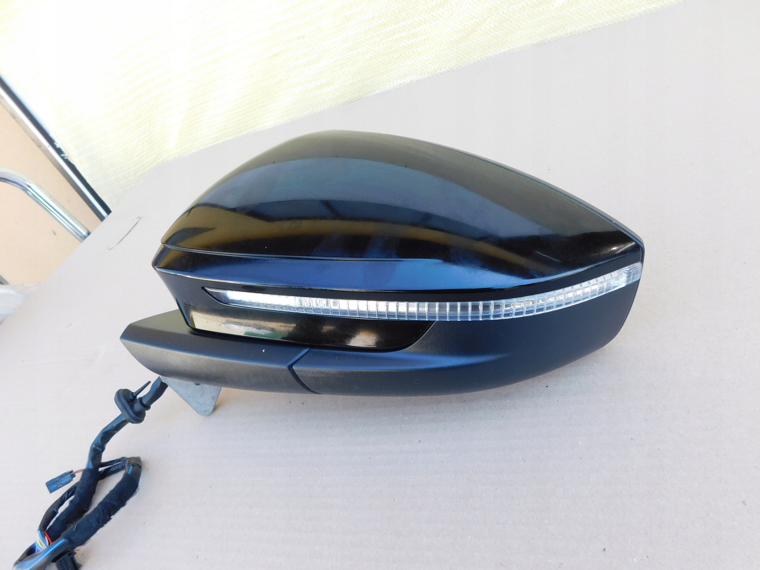 mirror left electrics kamera Audi Q4 89C857501C black, Anglik UK