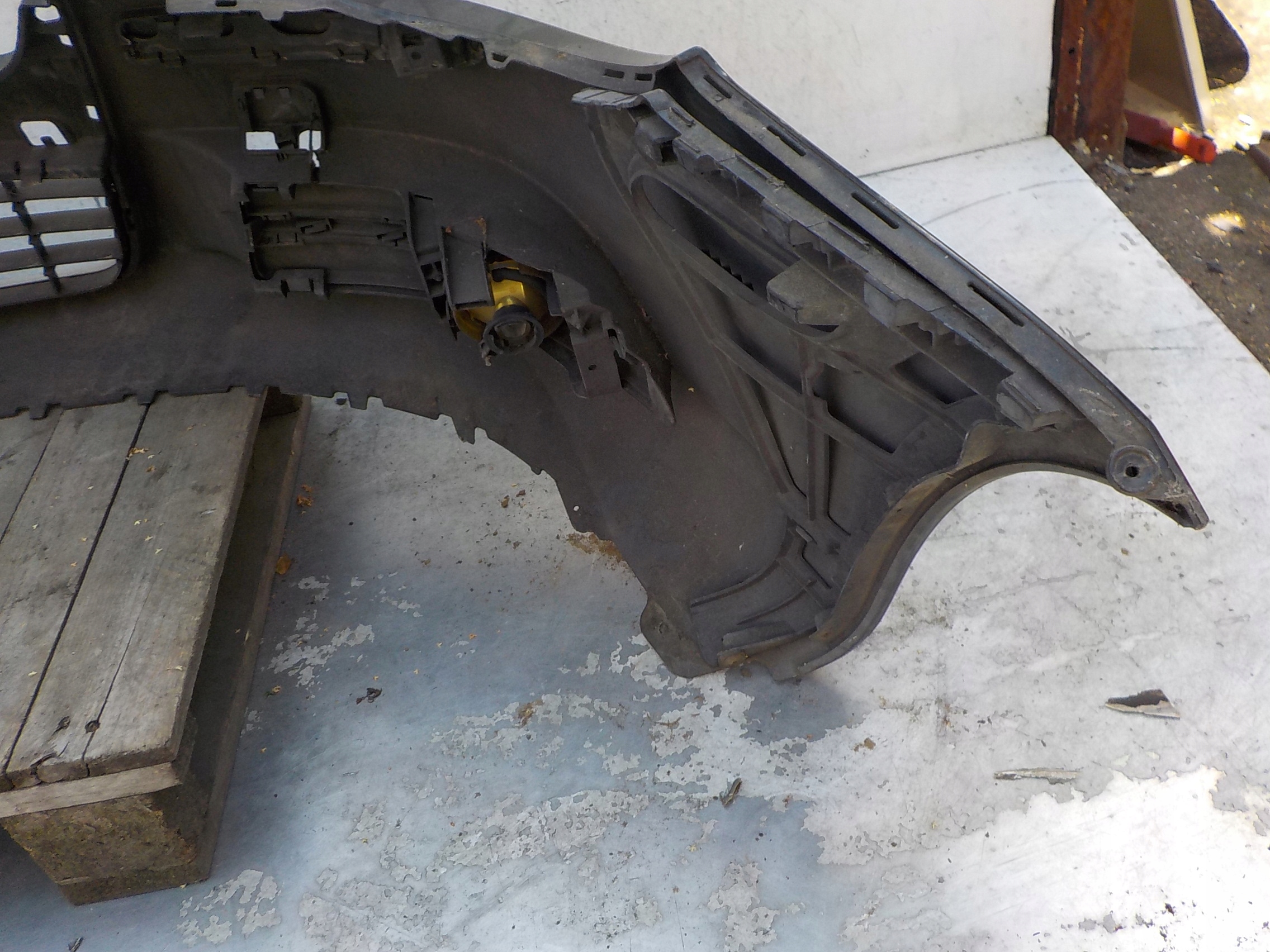 935 VOLKSWAGEN EOS bumper front front