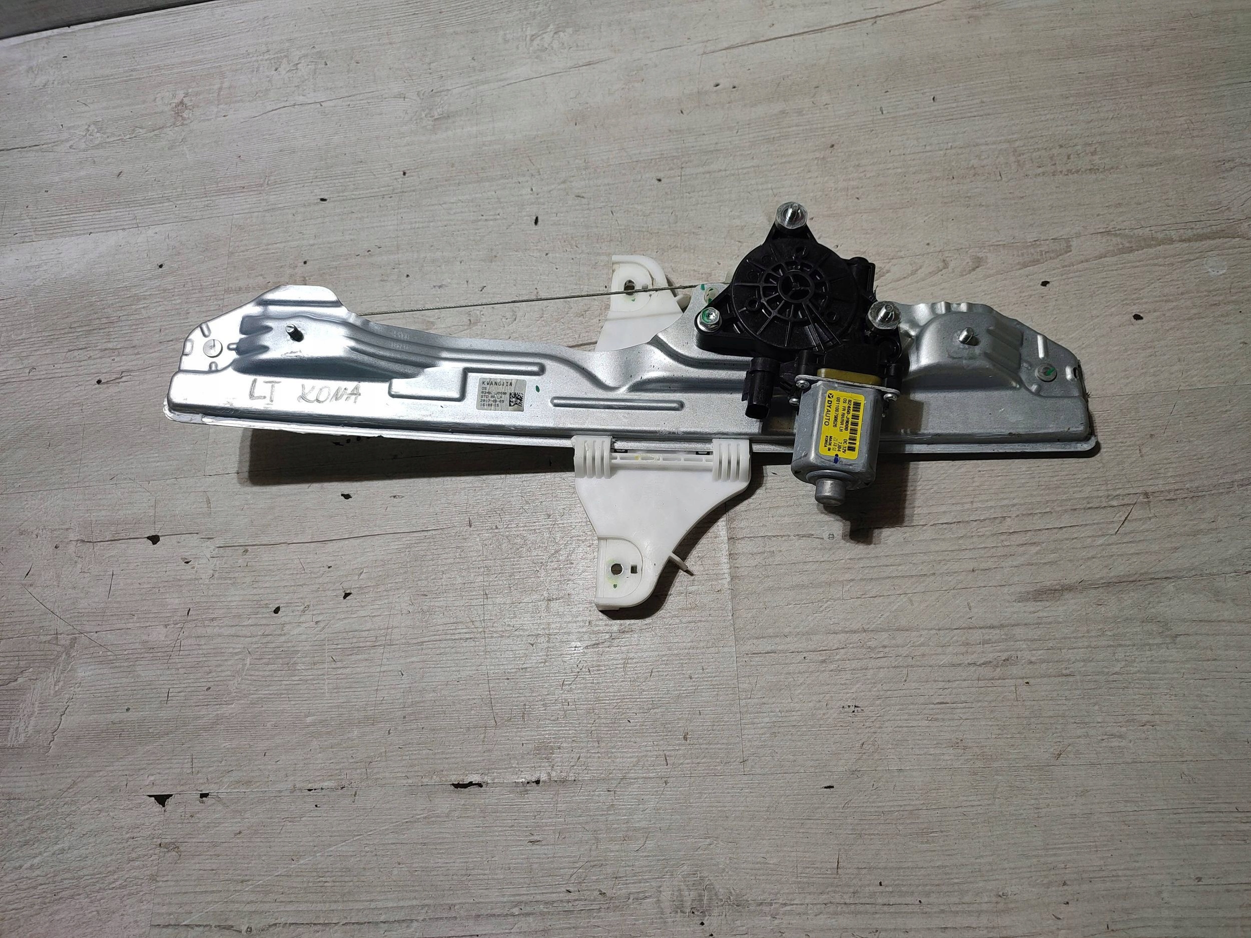 Hyundai Kona and 2018 rear part side left window regulator