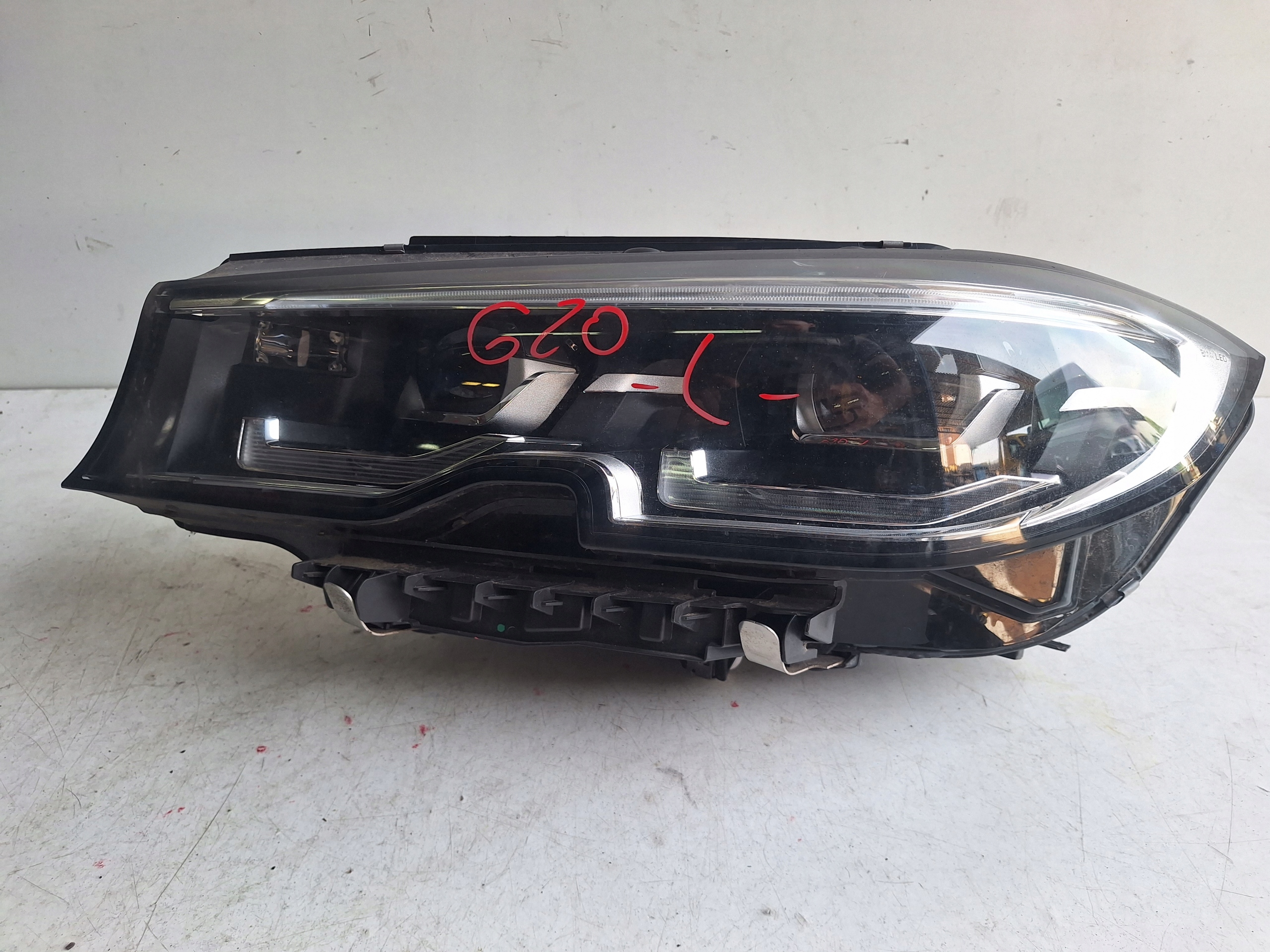 BMW 3 G20 19-22 light left LED UK 9481703