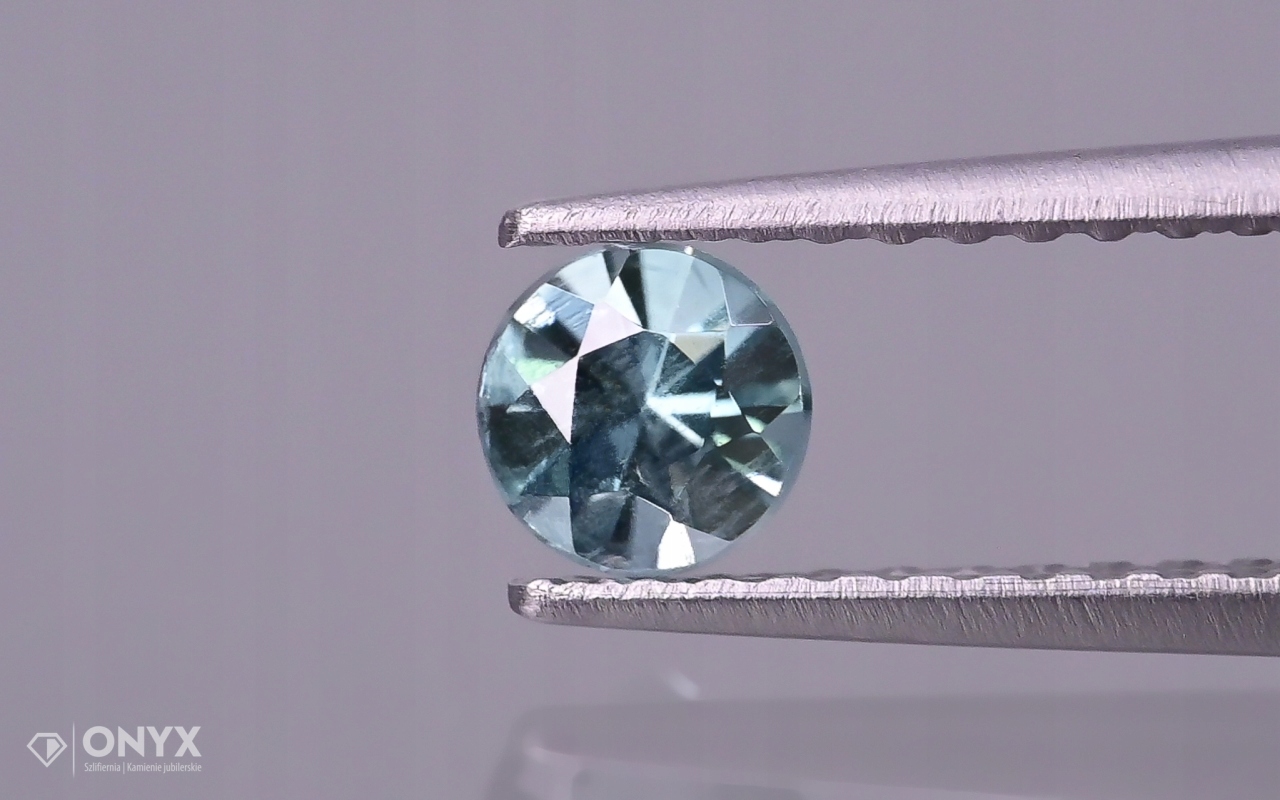 Fazetovaný turmalín kulatý fi 4 mm