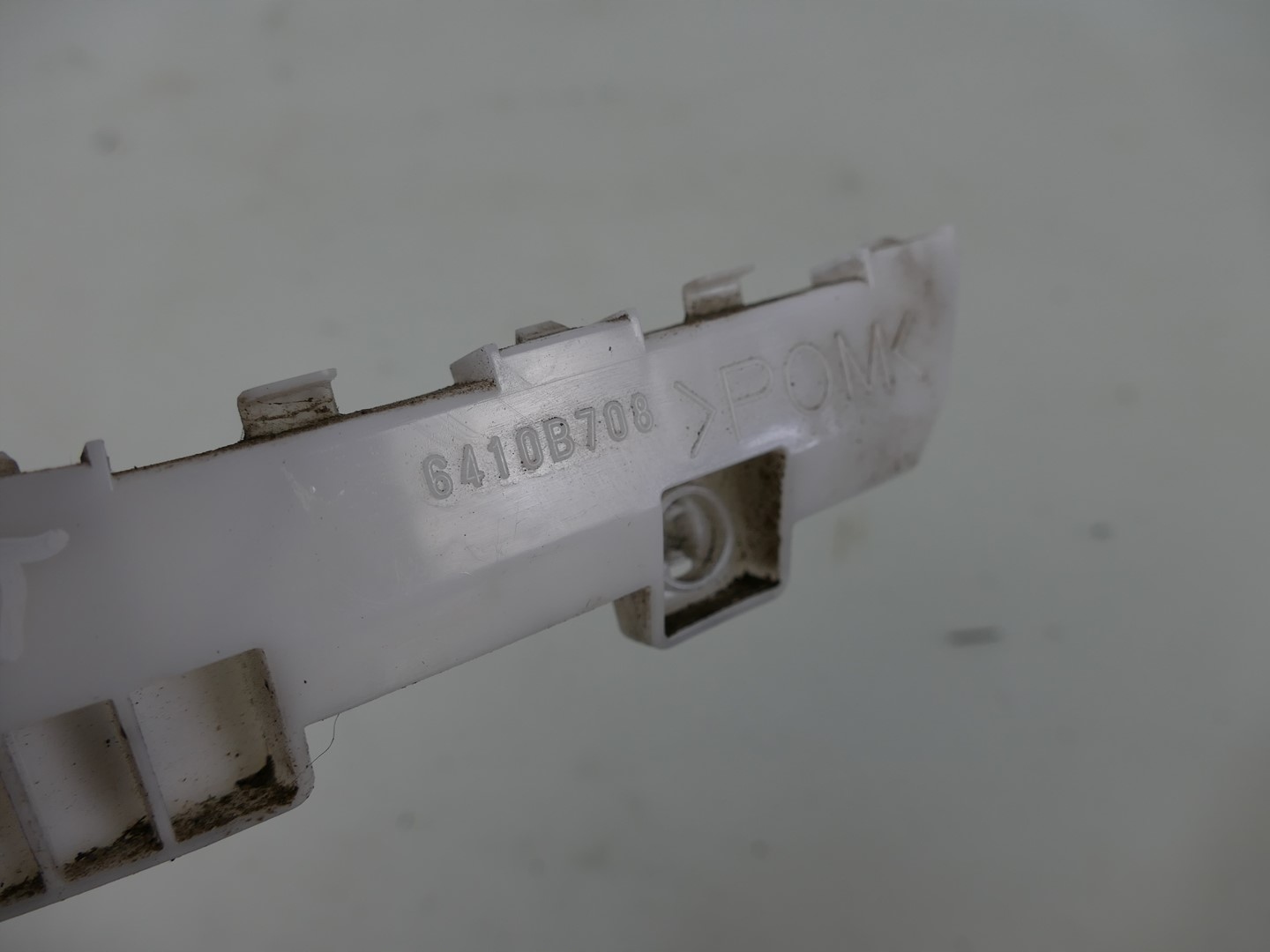 MITSUBISHI ASX III 2-GI LIFT bumper bracket holder right rear part