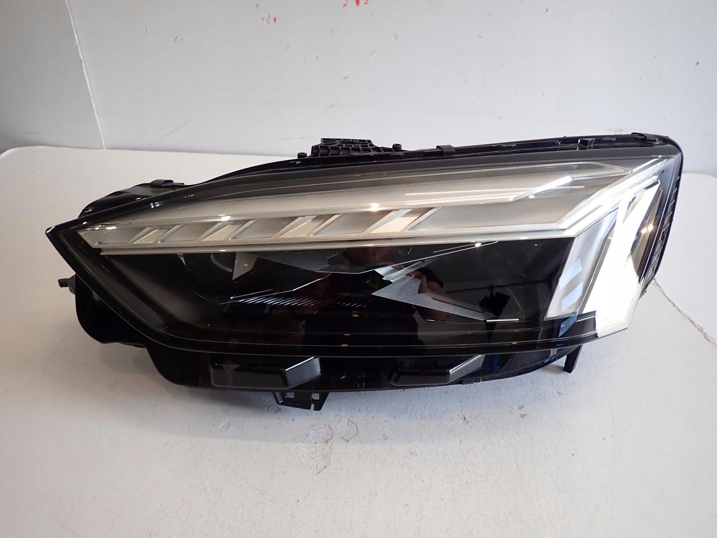 light front front left AUDI A5 II LIFT 2019- FULL LED LASER 8W6941085