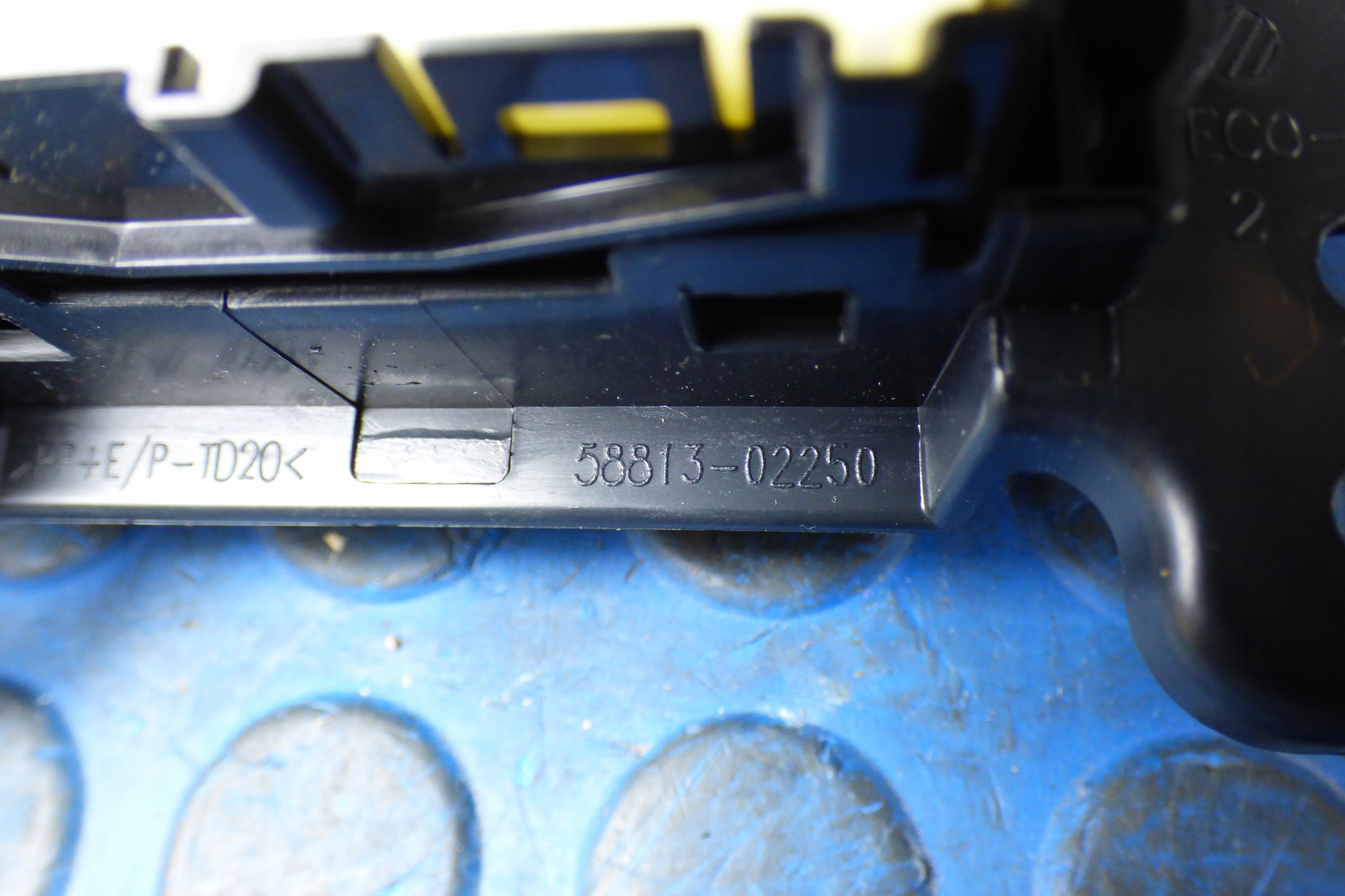 switch switch esp 58813-02250 TOYOTA COROLLA XII E21