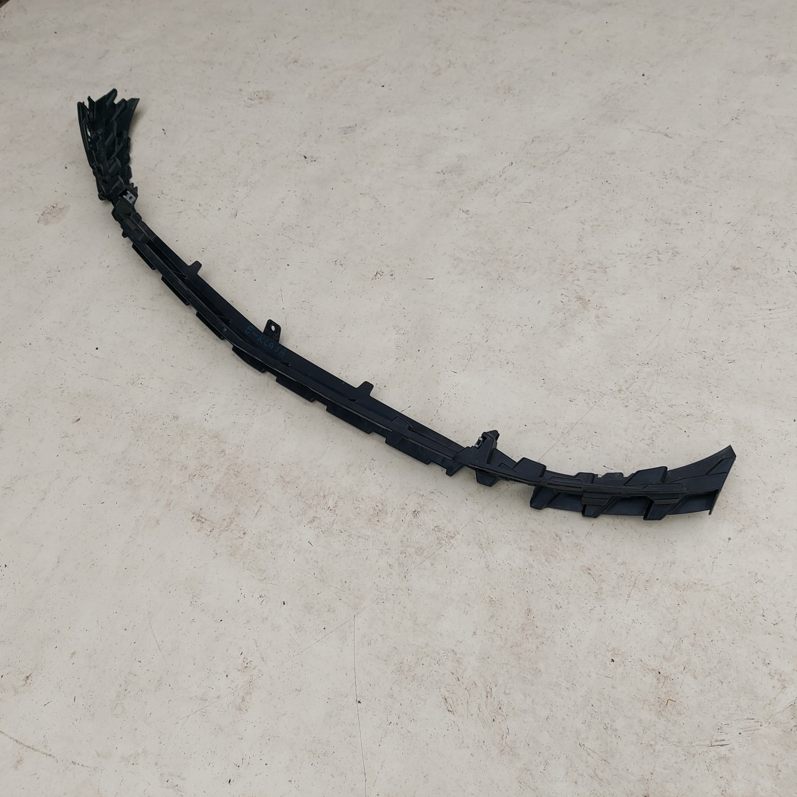 Решітка бампера передня MERCEDES E Class A2138852603