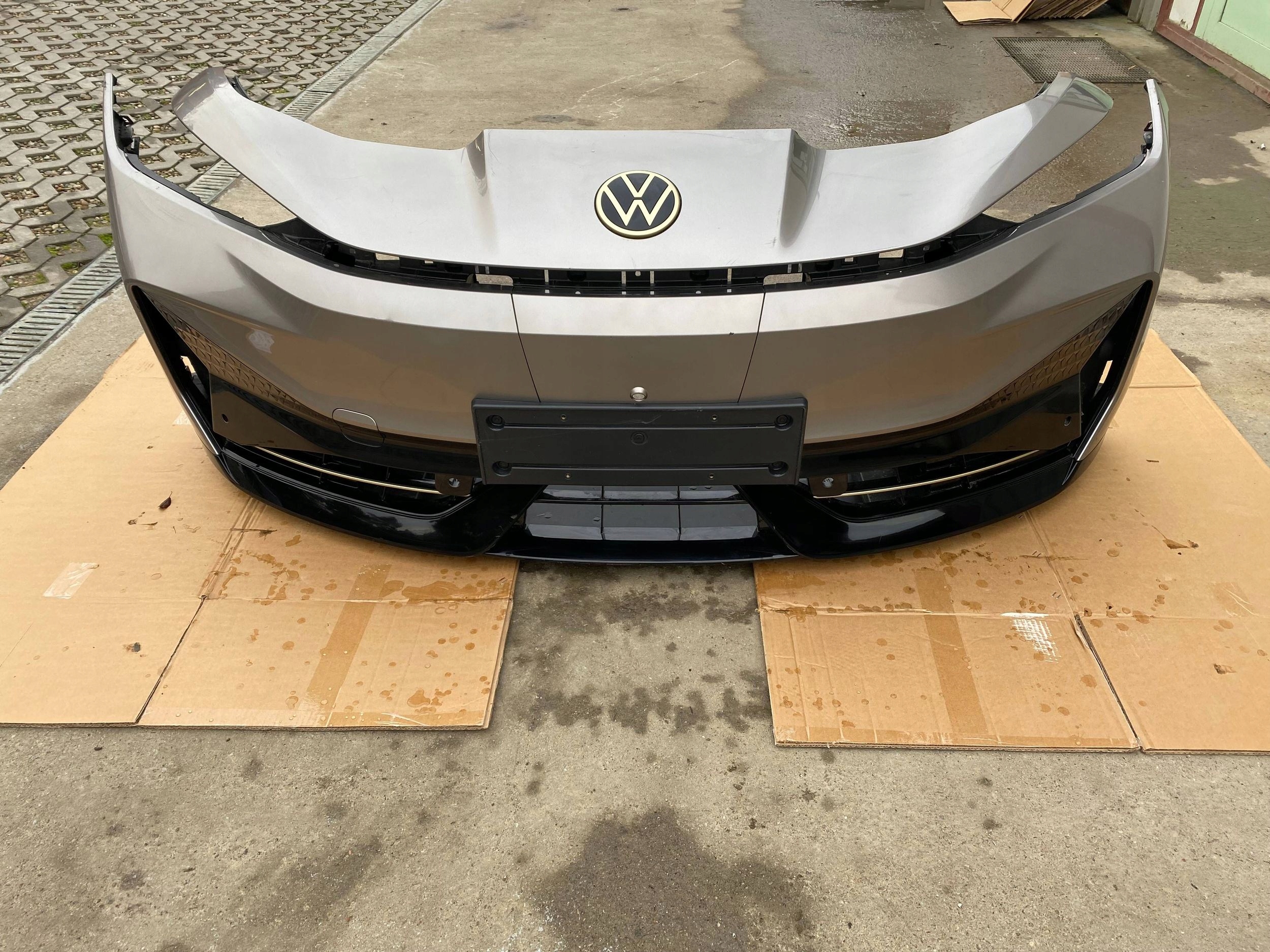 VW ID UNYX original complete bumper front front PDC KAMERA 11H805915B