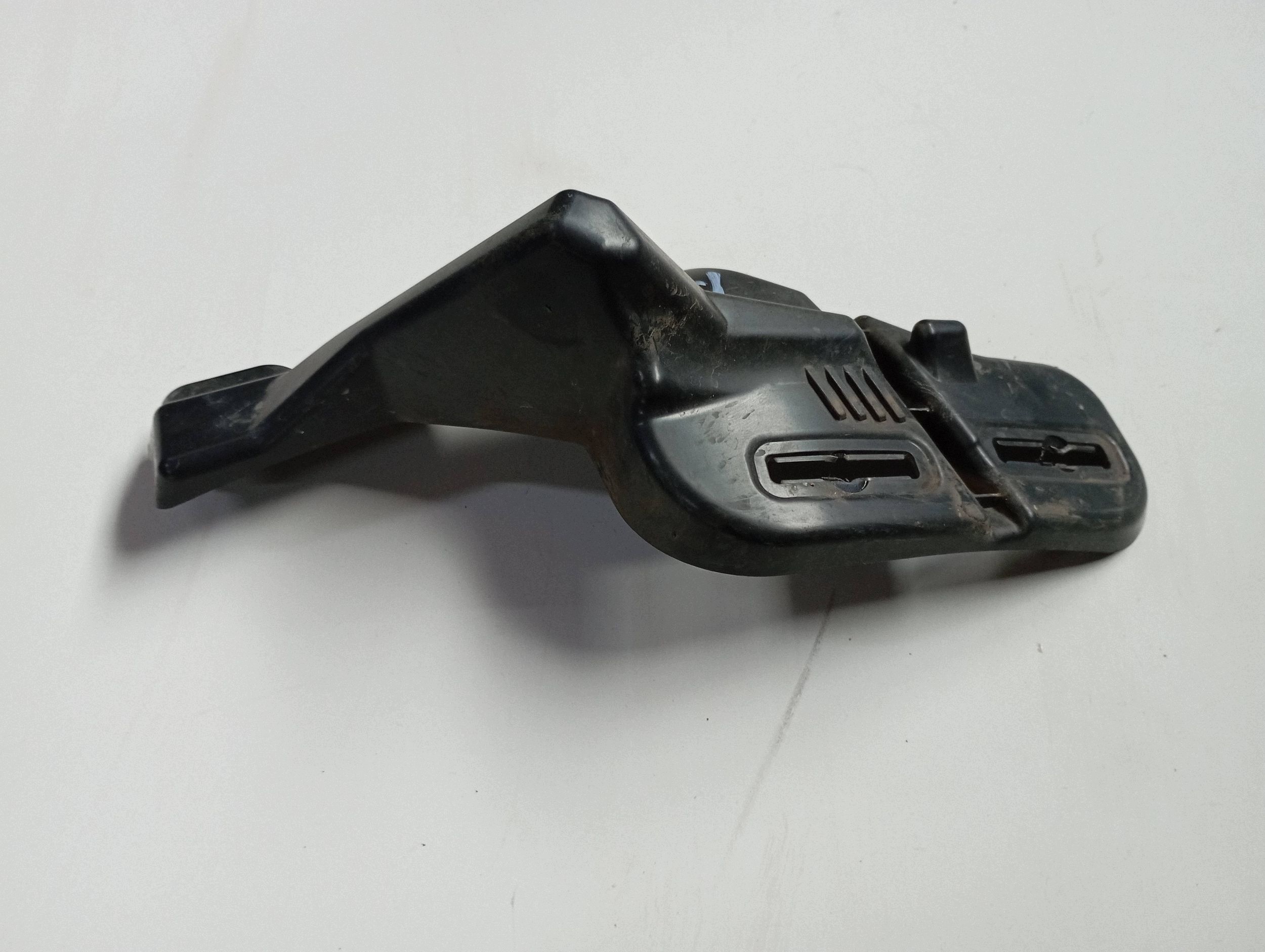 staffa parafango destra supporto PEUGEOT 2008 II 9825559780