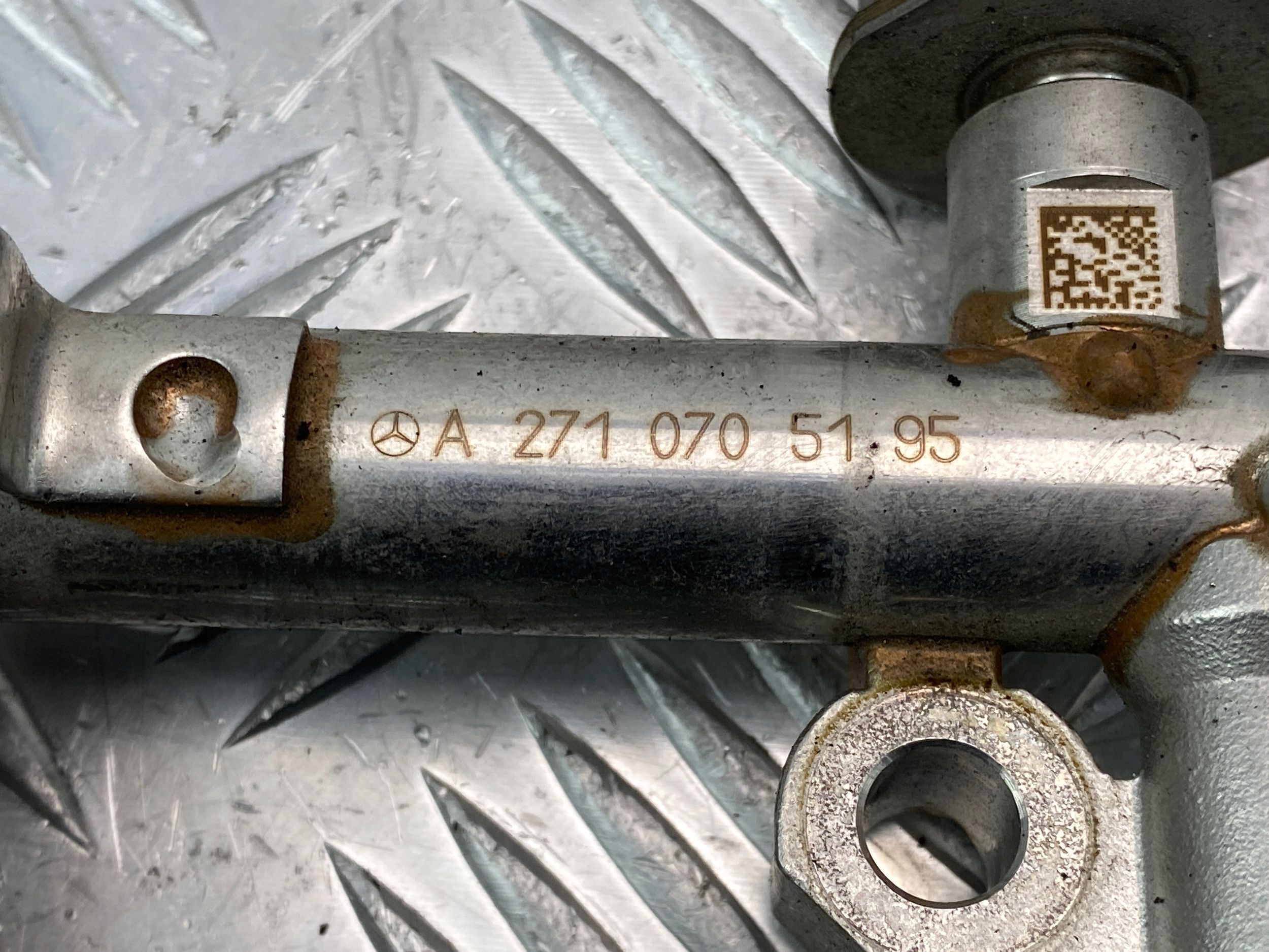 Mercedes C180 CGI W204 Rampe injection A2710705195