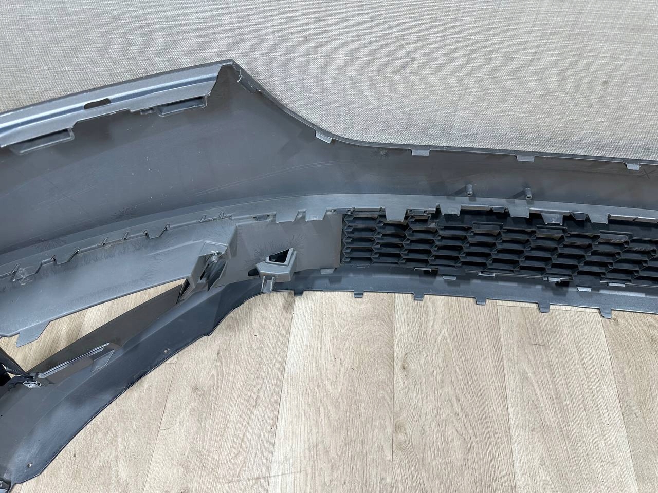 Skoda Fabia IV 2021-> bumper front grid 6VA807221
