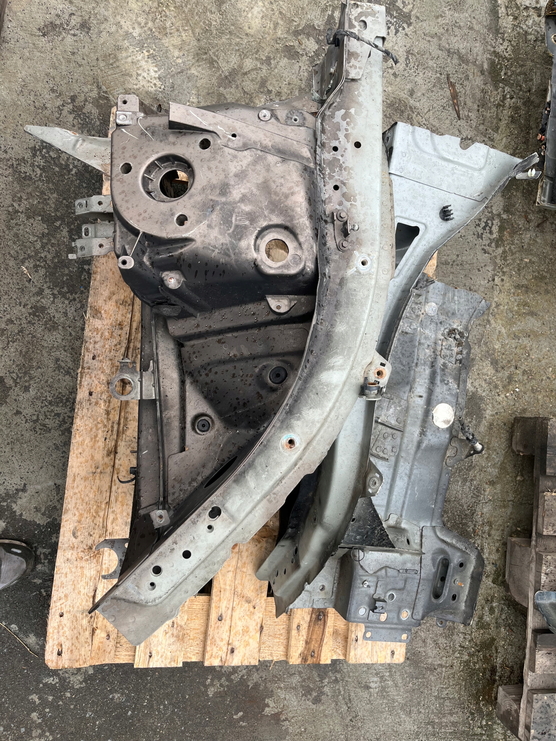 ЛОНЖЕРОН ПЕРЕД VOLVO V90 S90 2019 ЛІВА ПРАВА