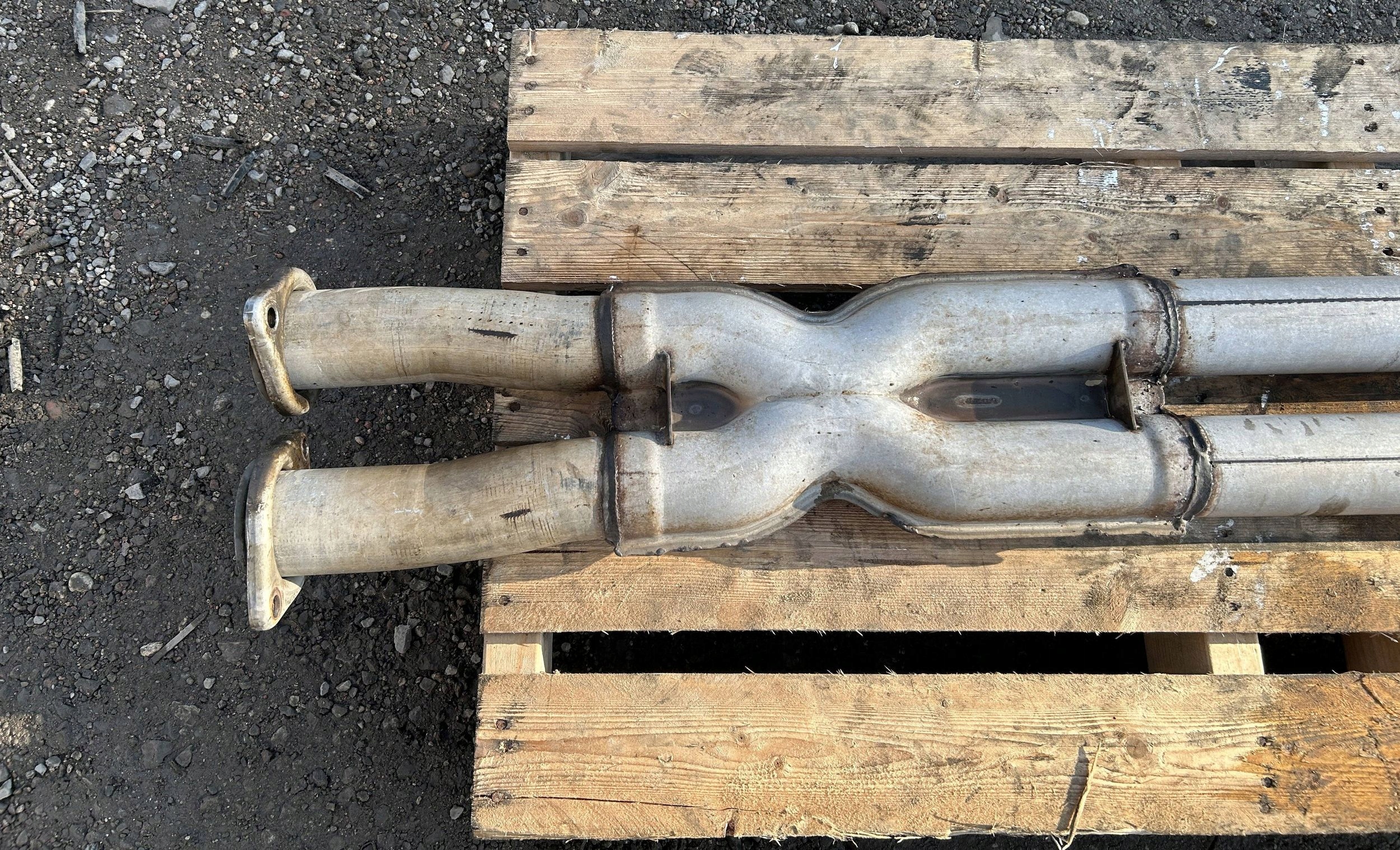 pipe exhaust pipe X Pipe Chevrolet Corvette C6 2005r