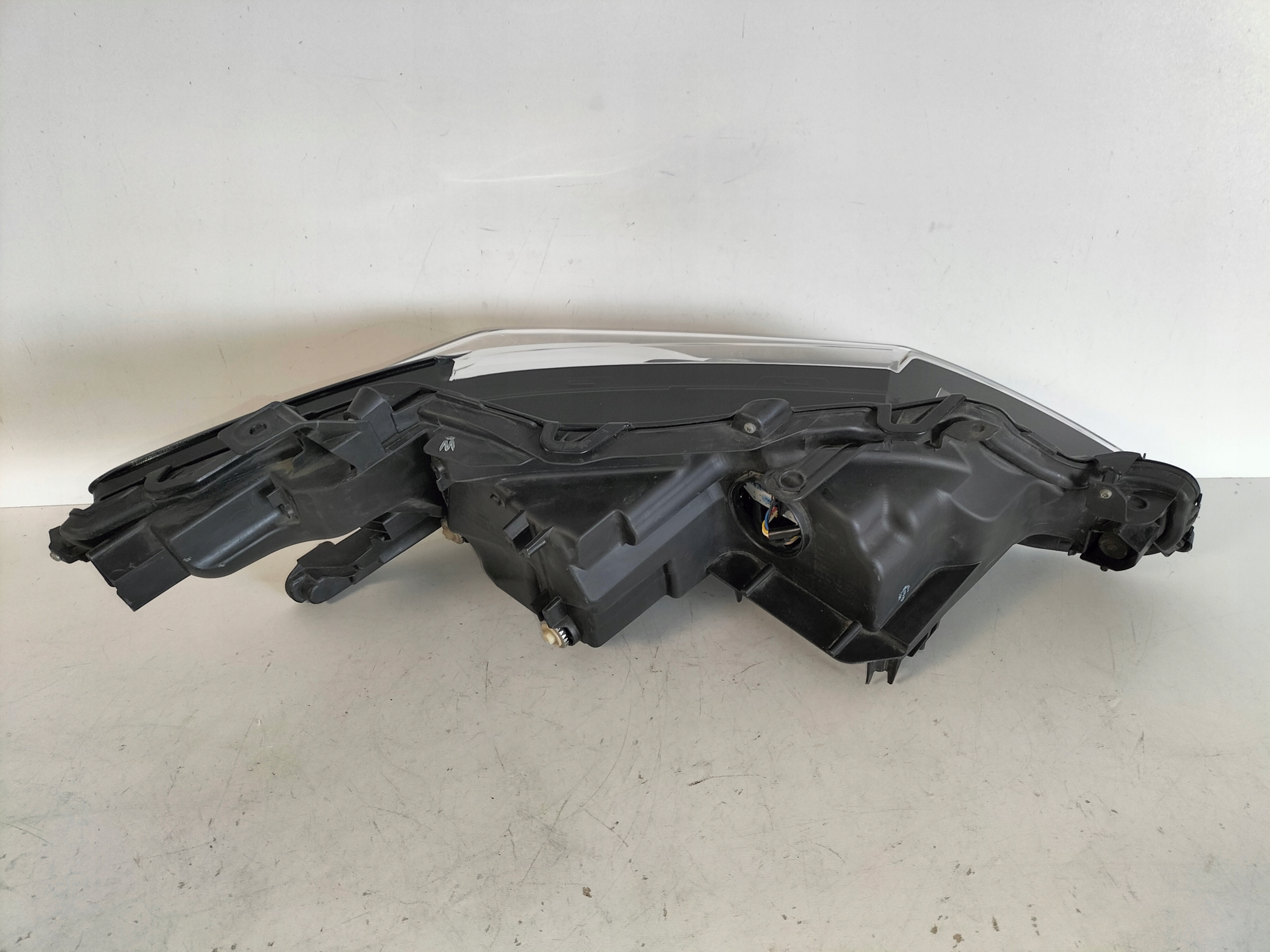light front reflektor left TOYOTA CAMRY 8 VIII 17- FULL LED