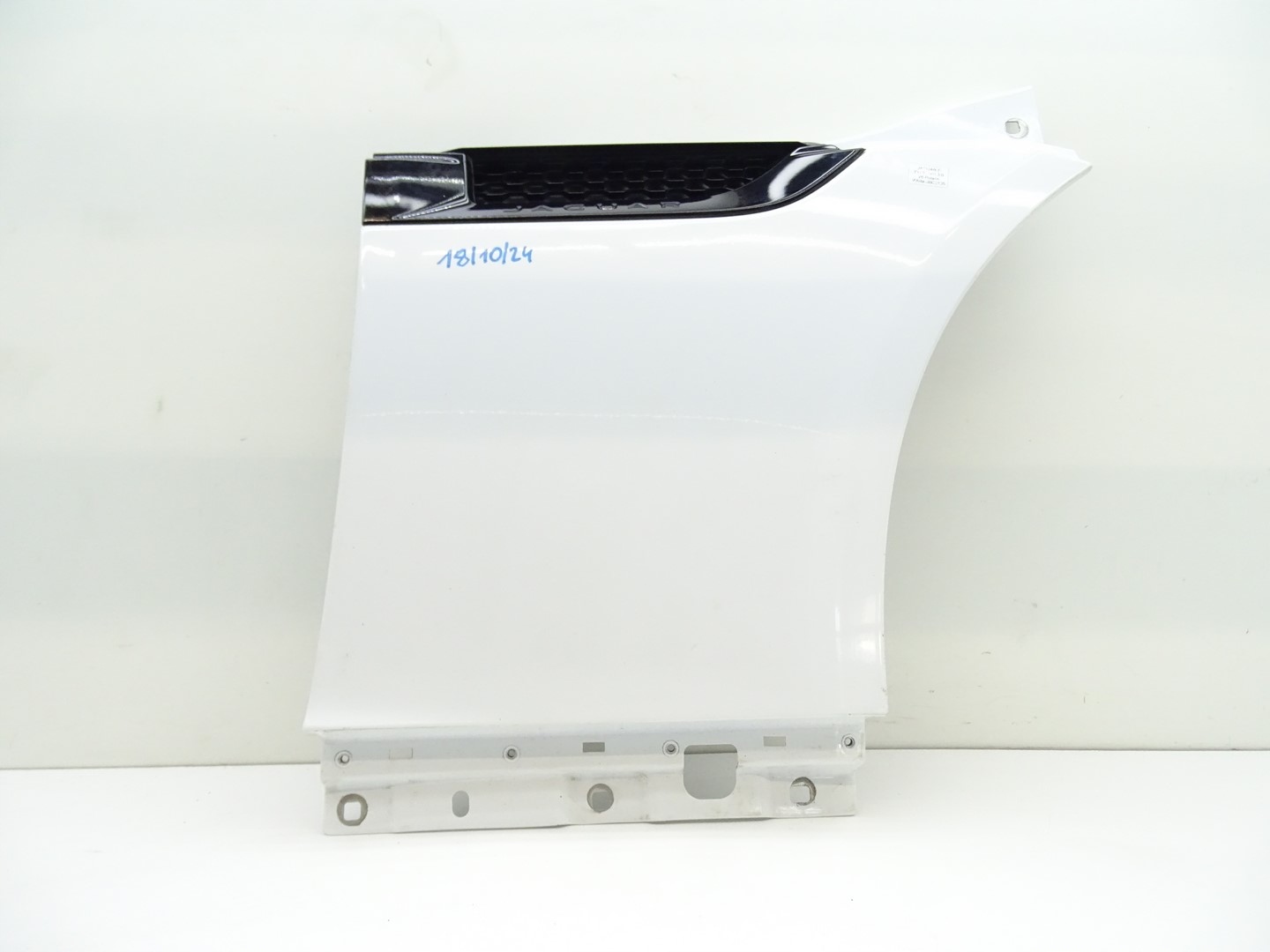 fender right front front JAGUAR F-TYPE X152 POLARIS WHITE
