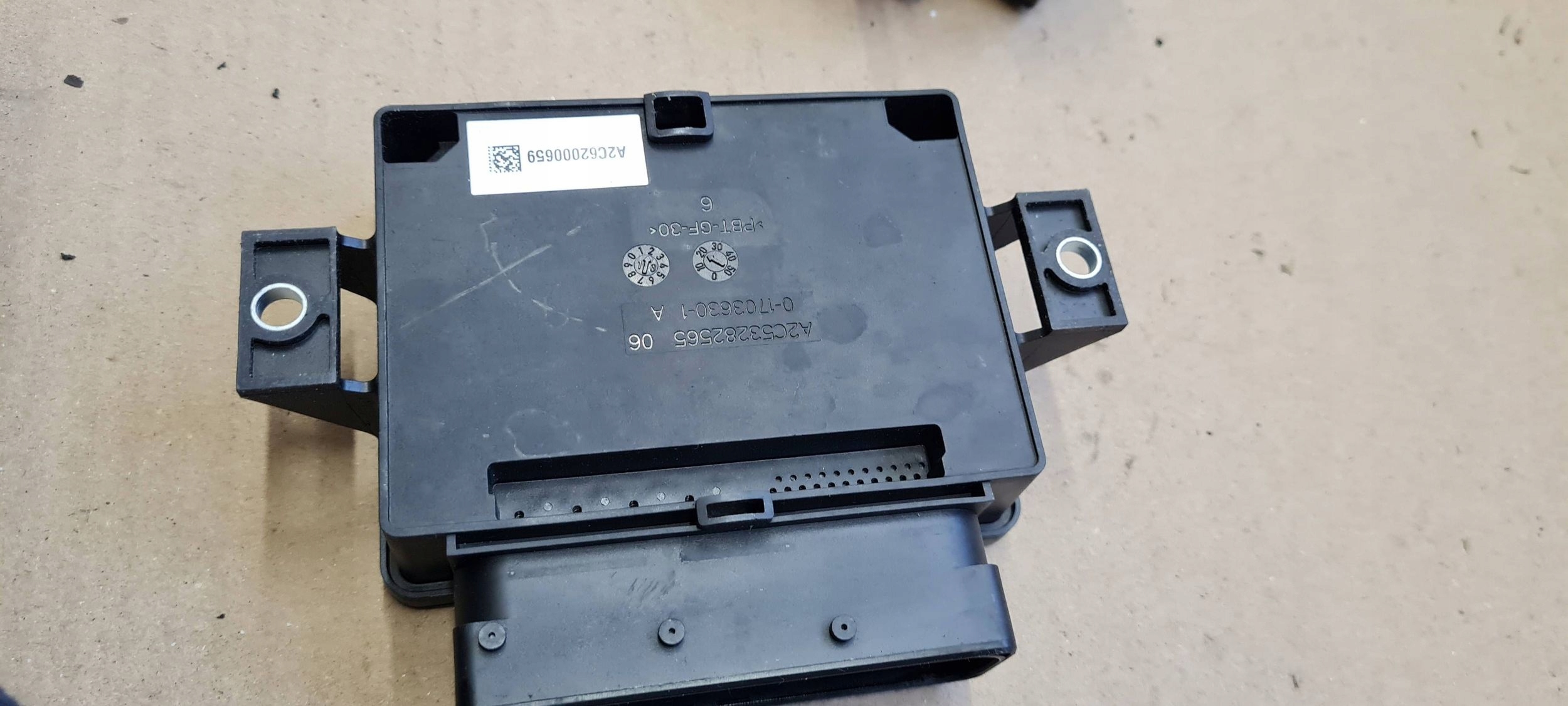 A5 8T module control unit electric brake 8K0907801M A5 8T Q5 8R