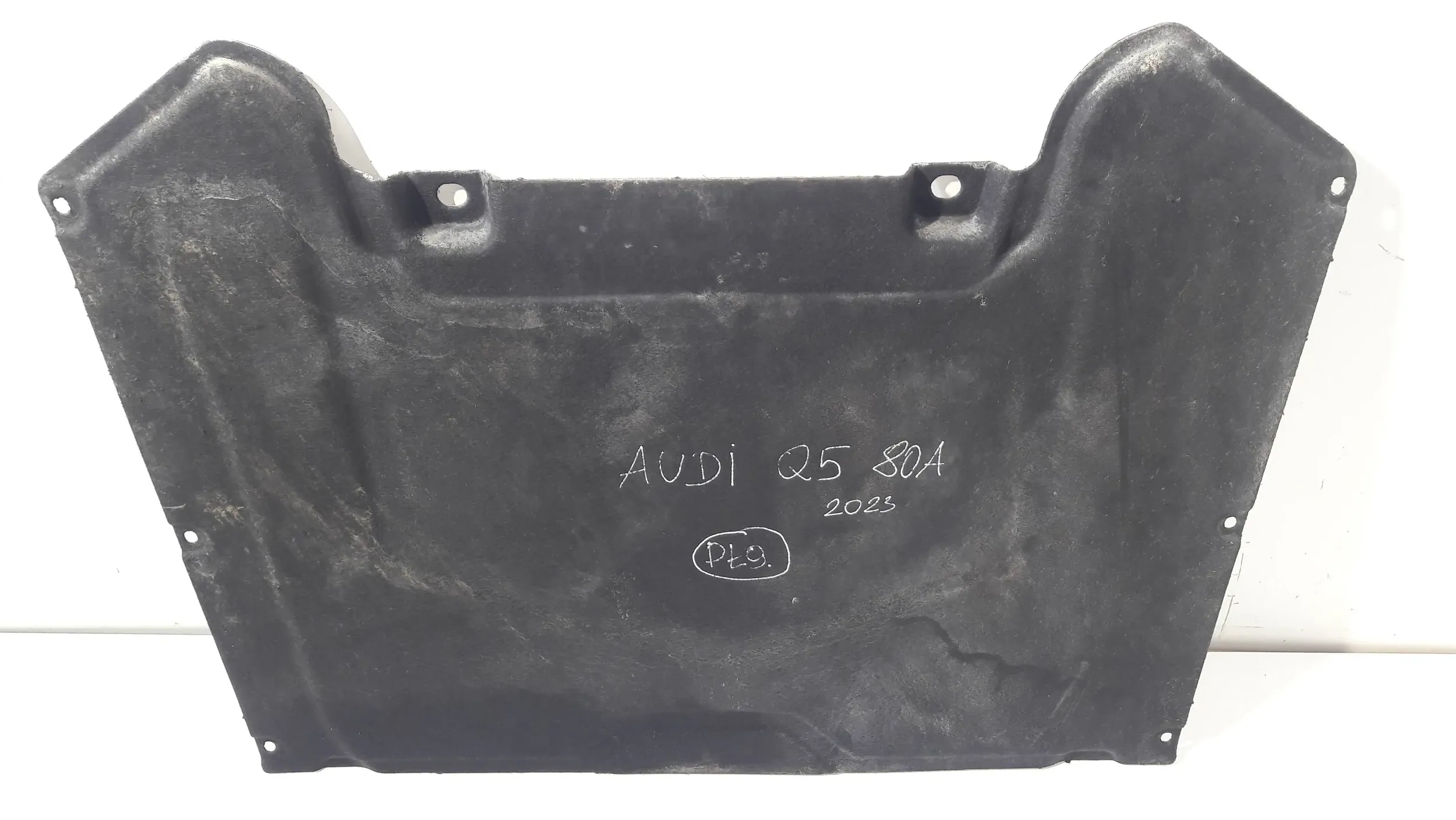 Audi Q5 80A motor cover lower 80A-825-209 / 2023 ROK (PL9)