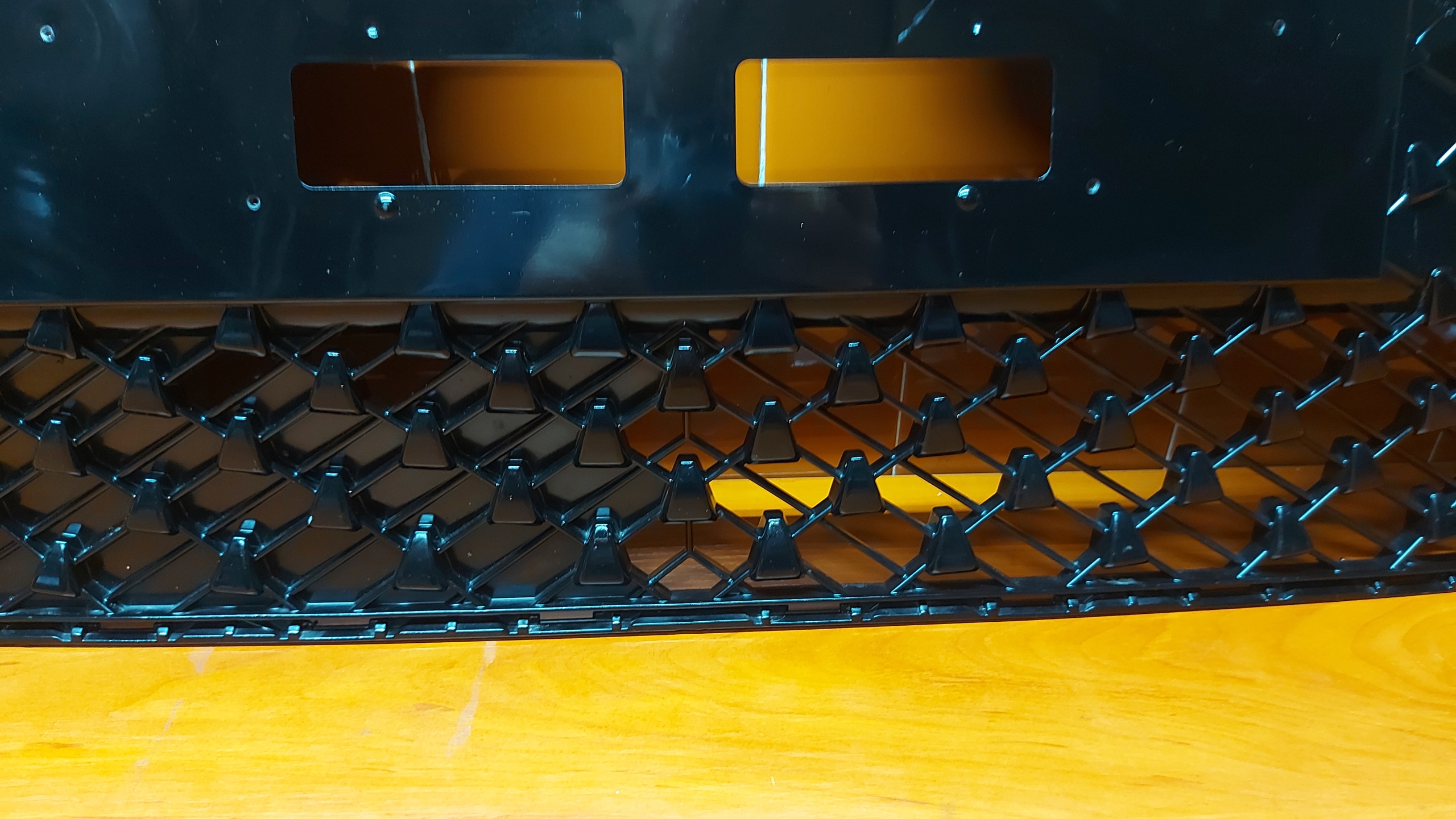 grid of a bumper central front front lower TOYOTA AYGO X 22