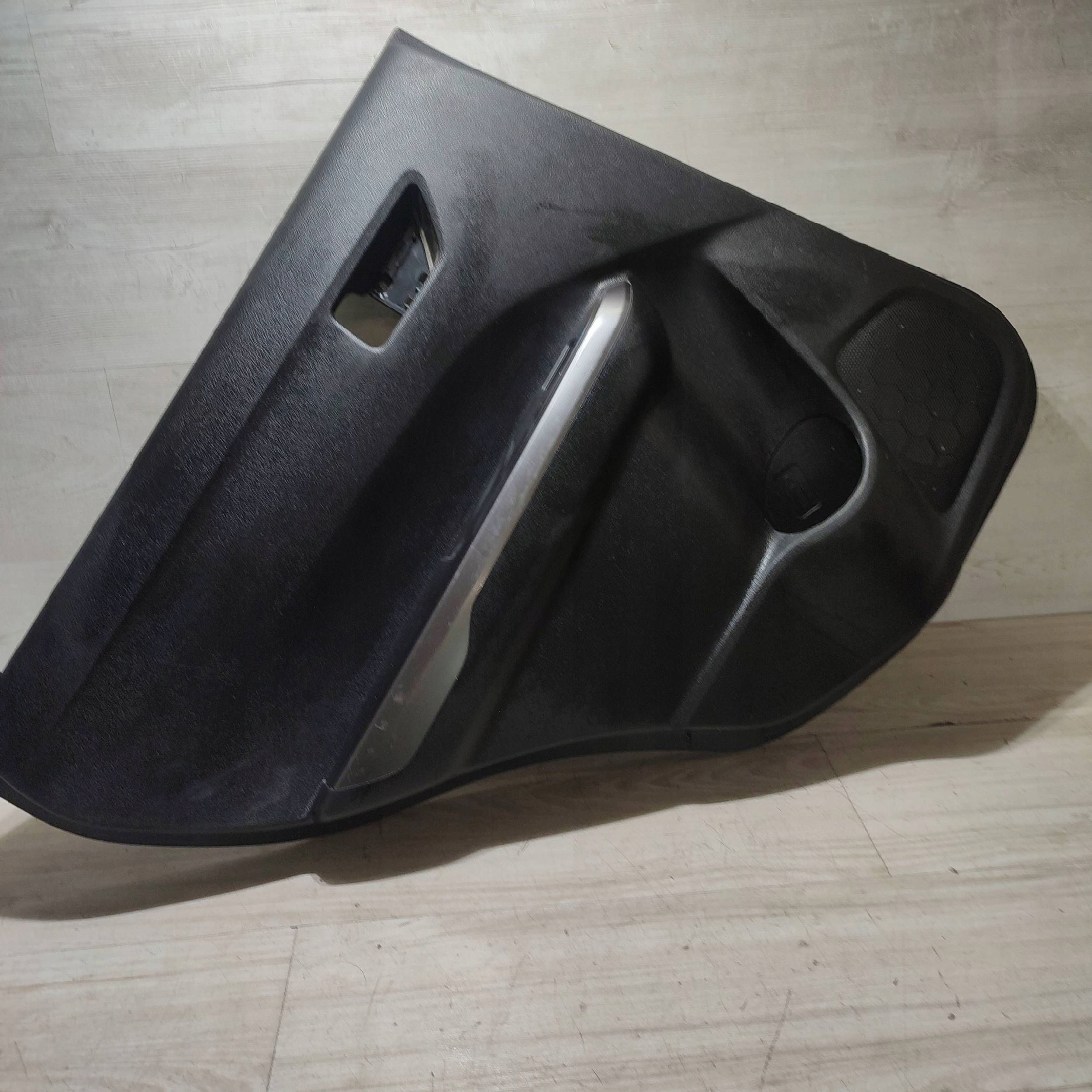 side rear coupe rear part side left Suzuki Vitara (LY) 8307554P20