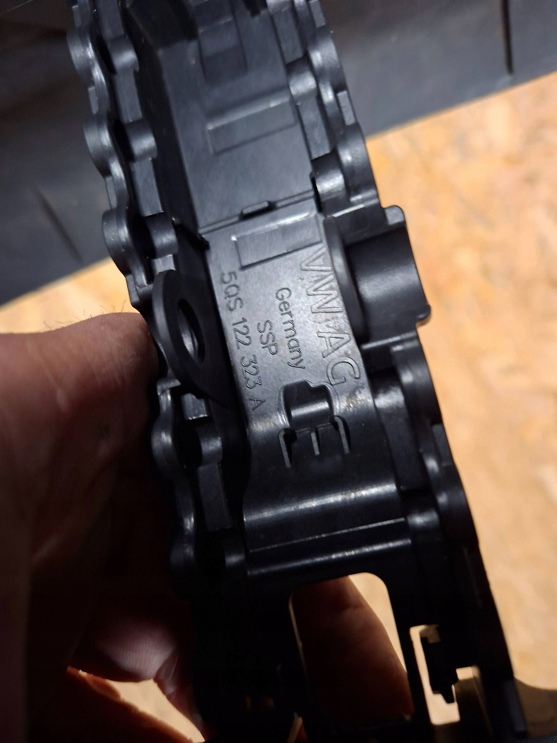 тунель воздушный для интеркулера seat Ateca 5q0122323a