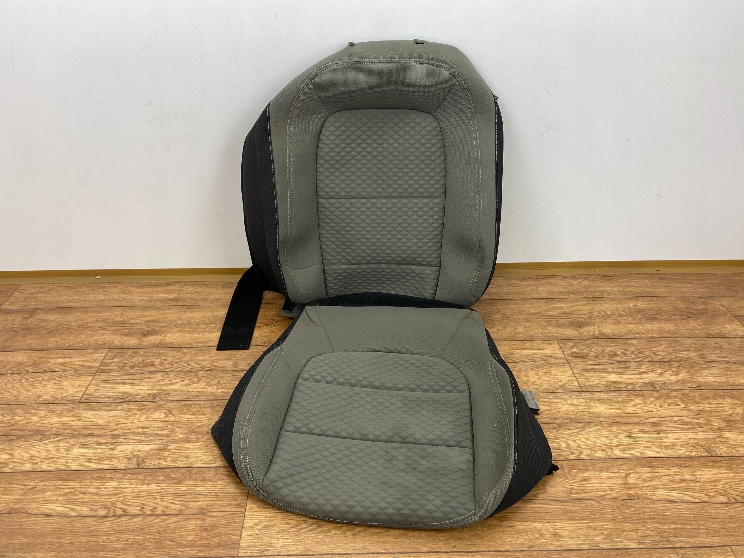 seat driver´s side upholstery material Ford Escape IV Kuga MK3 2020+