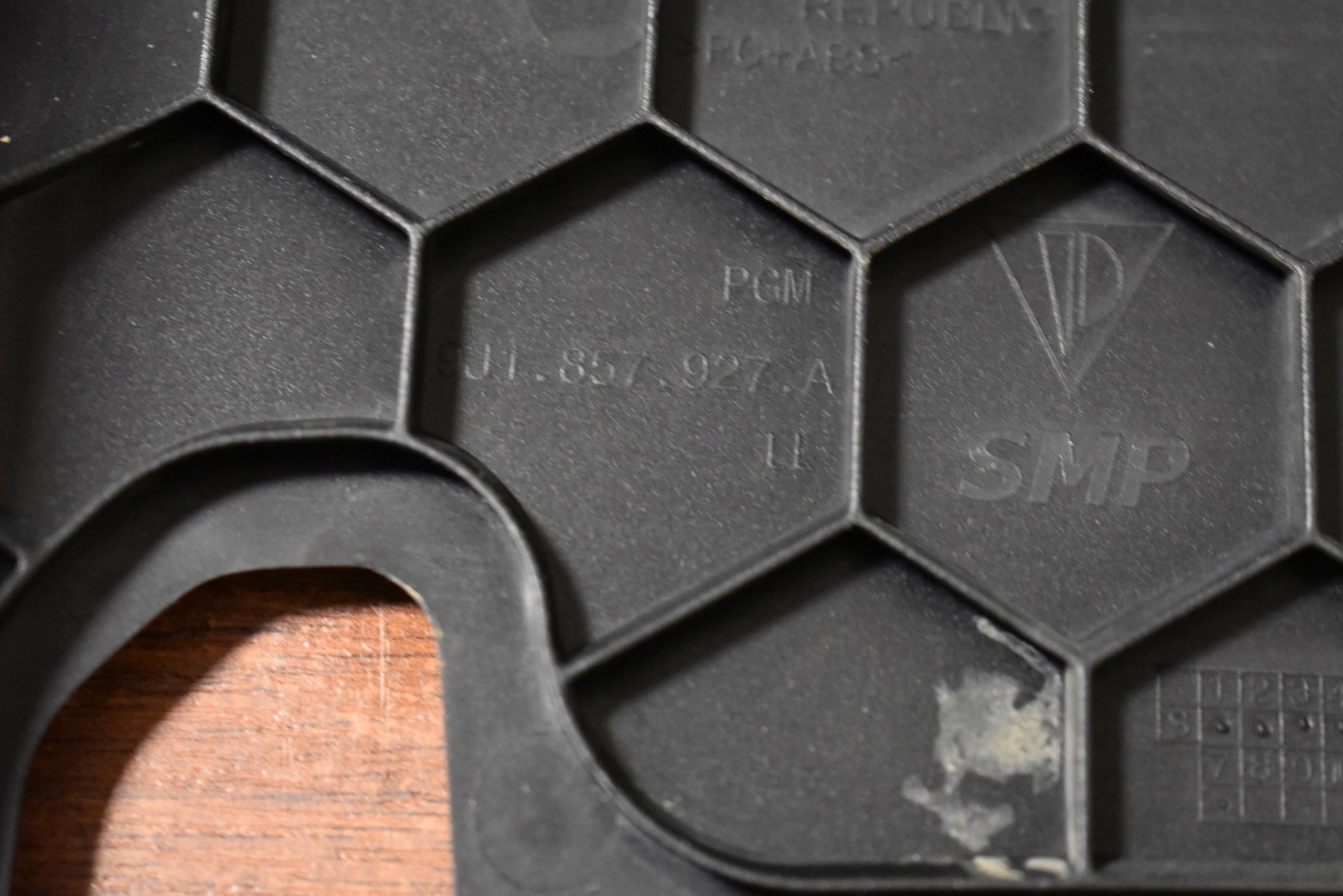 IDEALNA Blende Abdeckung konsole PORSCHE TAYCAN 1 9