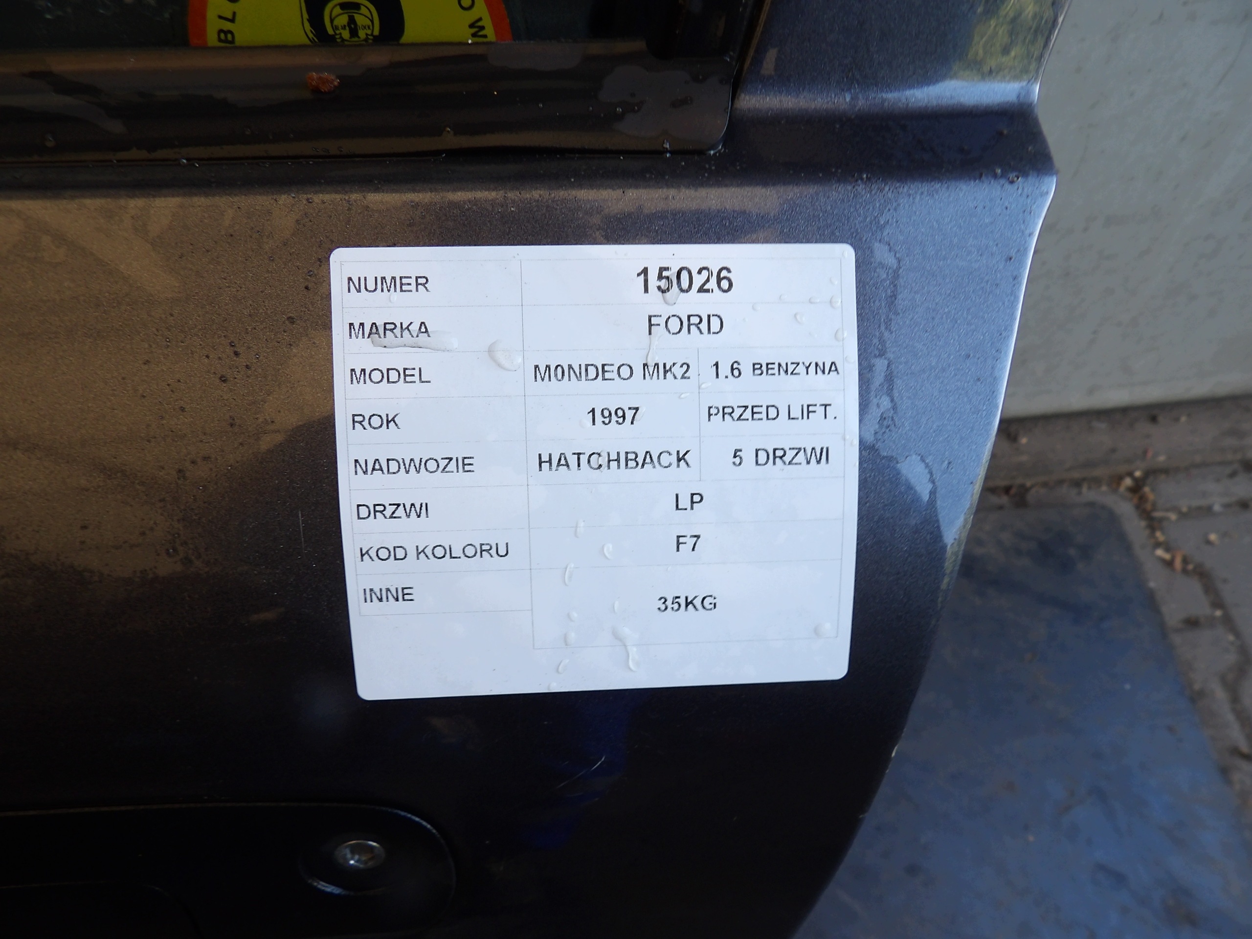 Ford Mondeo MK2 door front left F7
