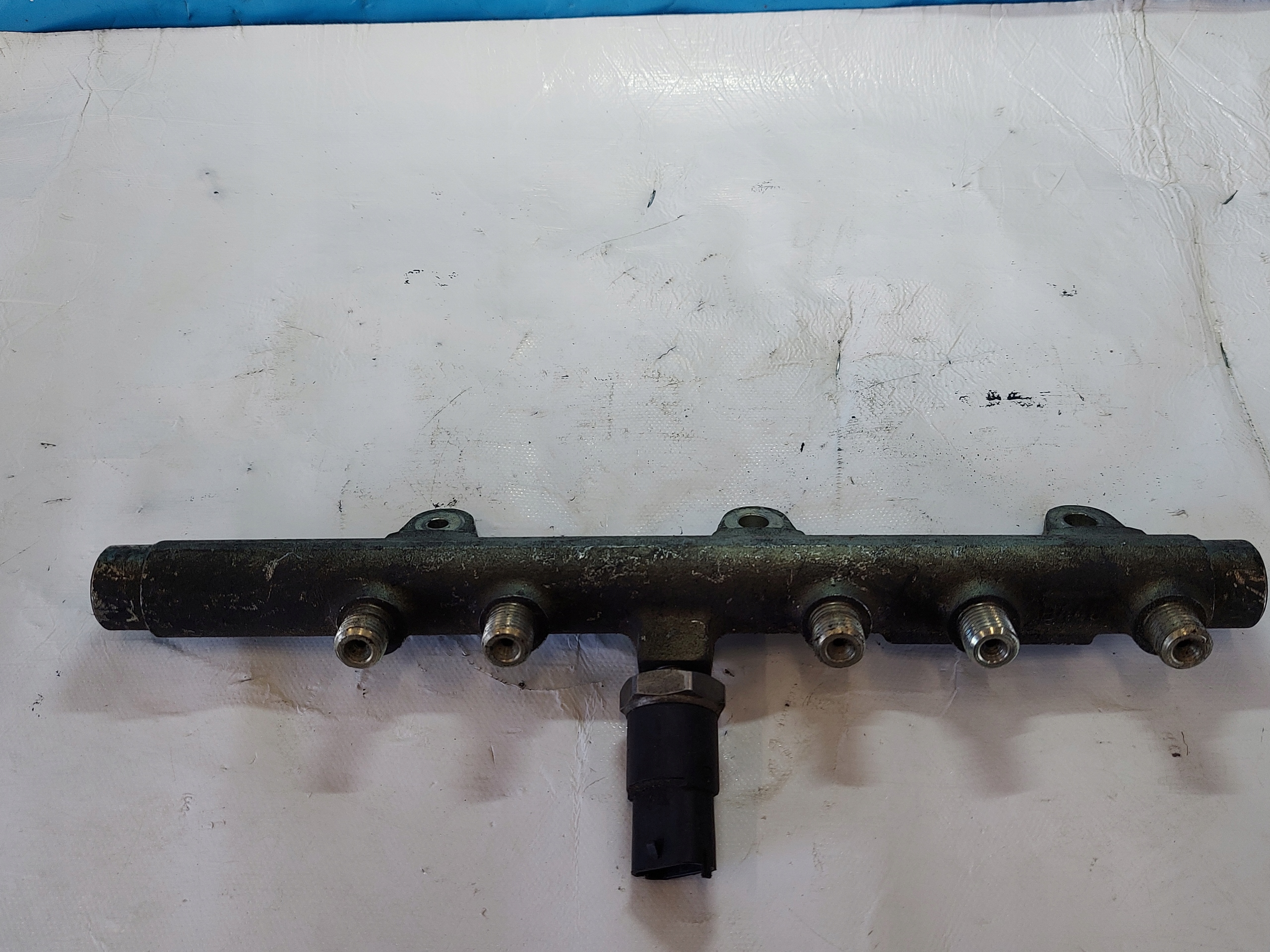 Rampe injection FIAT STILO 1.9 JTD 0445214016